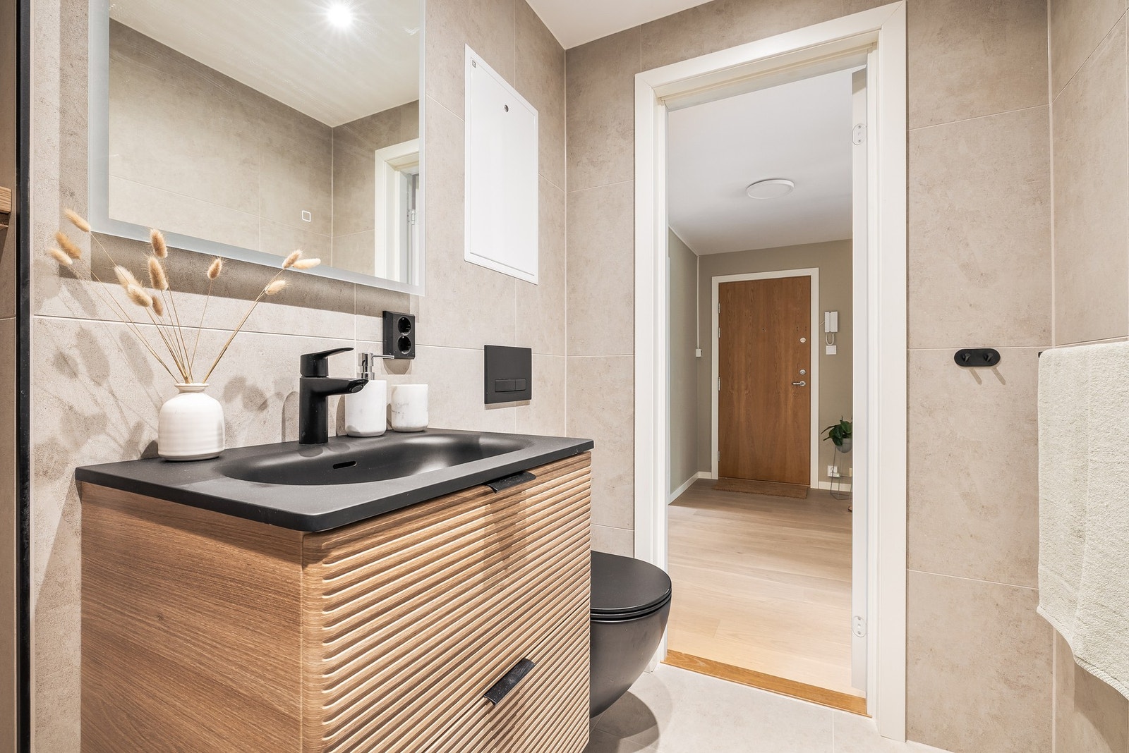 - Det er opplegg for vaskemaskin, og beboere har i tillegg tilgang til felles vaskekjeller - Galleribilde