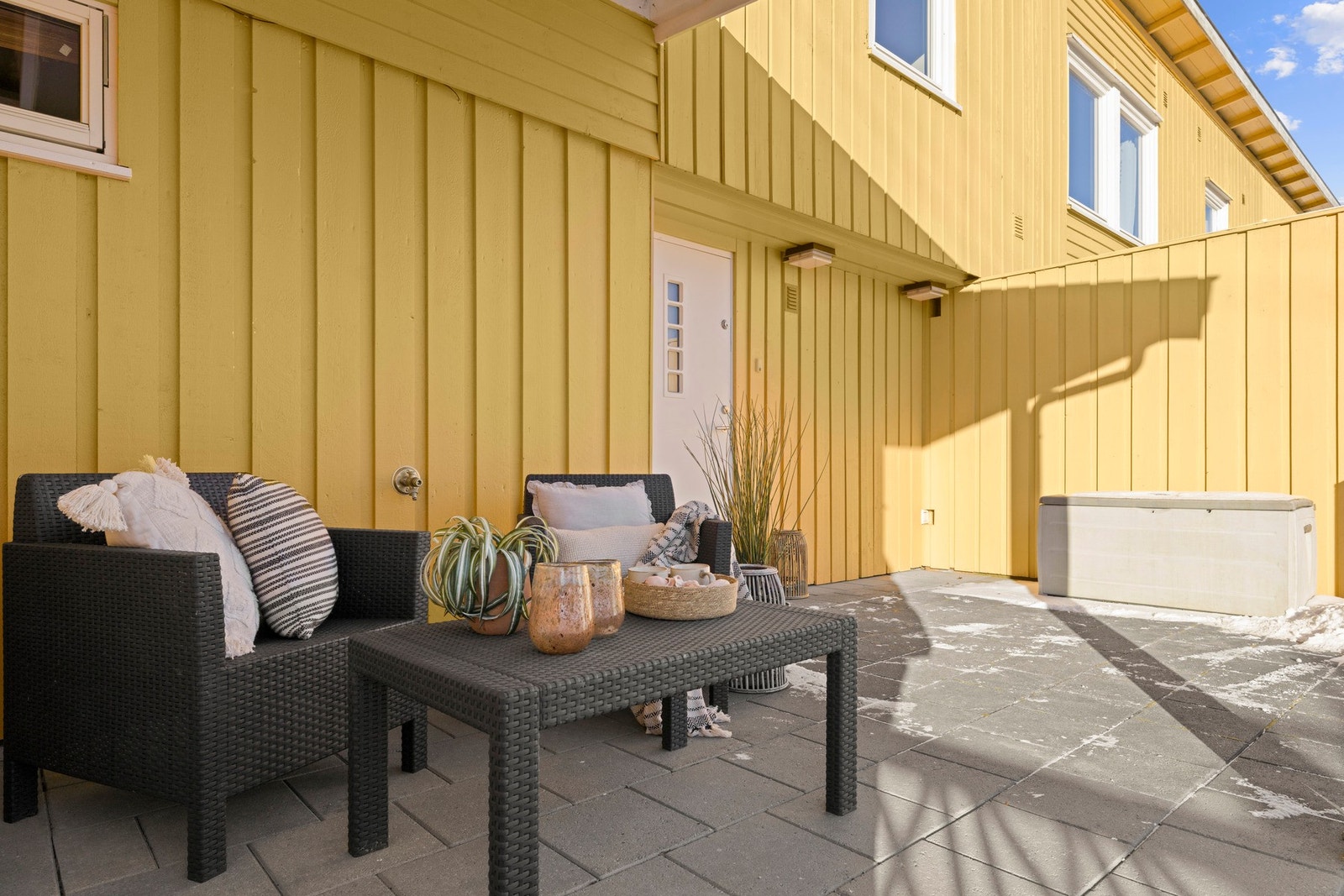 Hellelagt uteplass på ca. 15 kvm Galleribilde