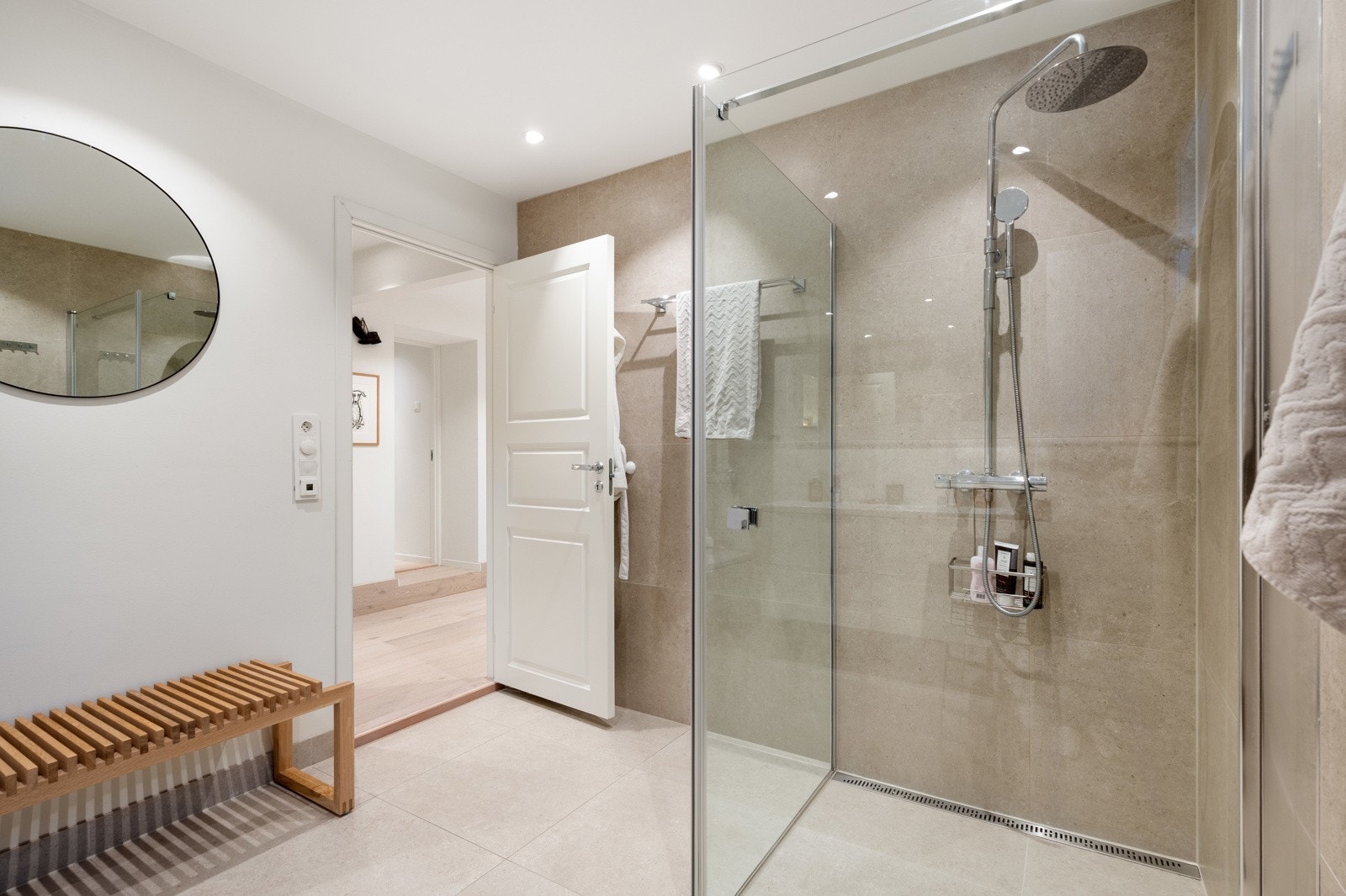 Lekkert og tidløst innredet Galleribilde