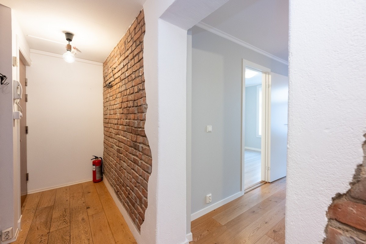 Gang med adkomst til soverom og bad. Galleribilde