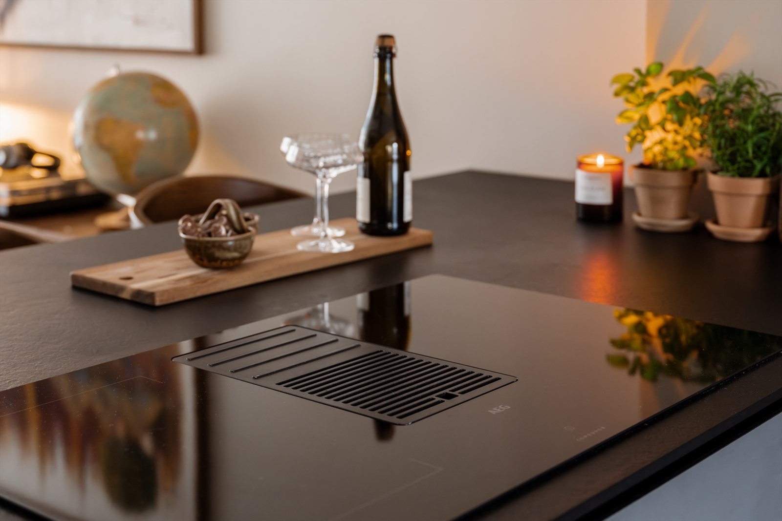 Platettopp med integrert ventilator fra AEG Galleribilde