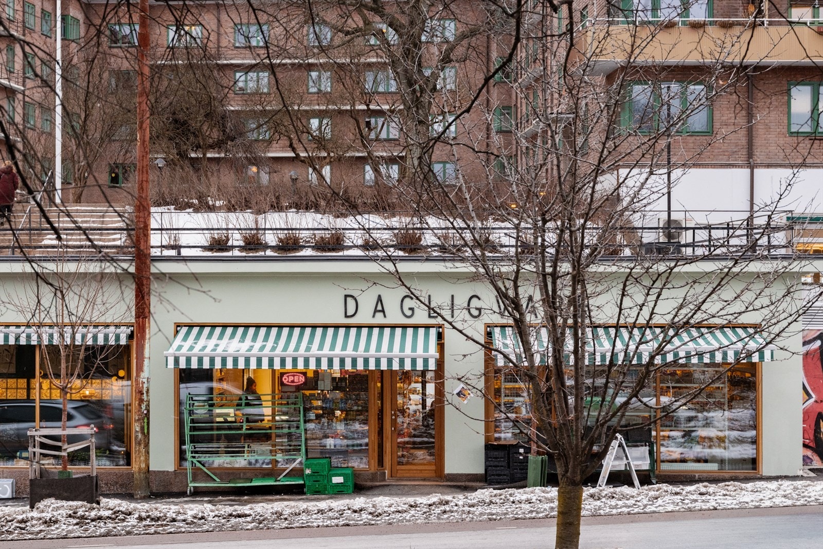 Området er fult av hyggelig nisje butikker, restauranter og trivelige kafeer. Galleribilde