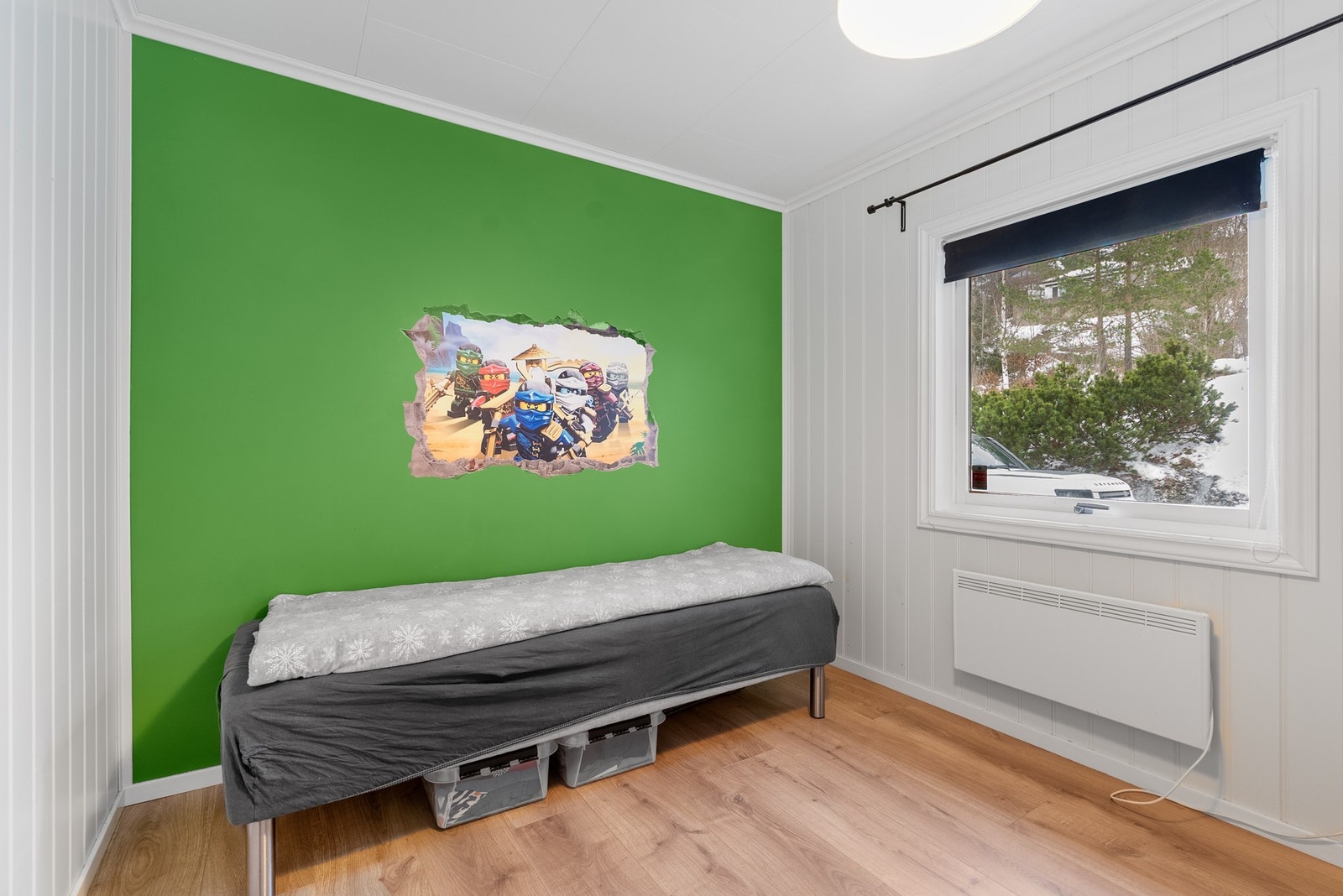 Lyse nøytrale vegger og kontrastvegg gjør det enkelt å lage rommet til sitt eget Galleribilde