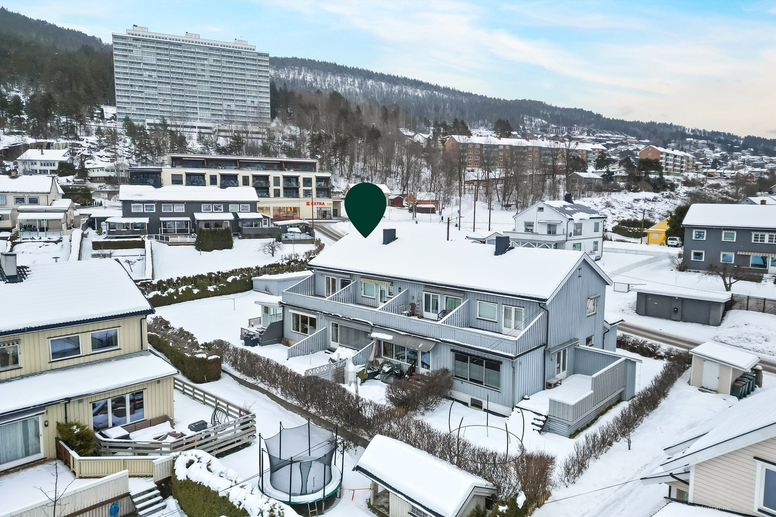 Hverdagslogistikken blir enkel med Coop Extra Åssiden kun ett minutts gange unna. Galleribilde