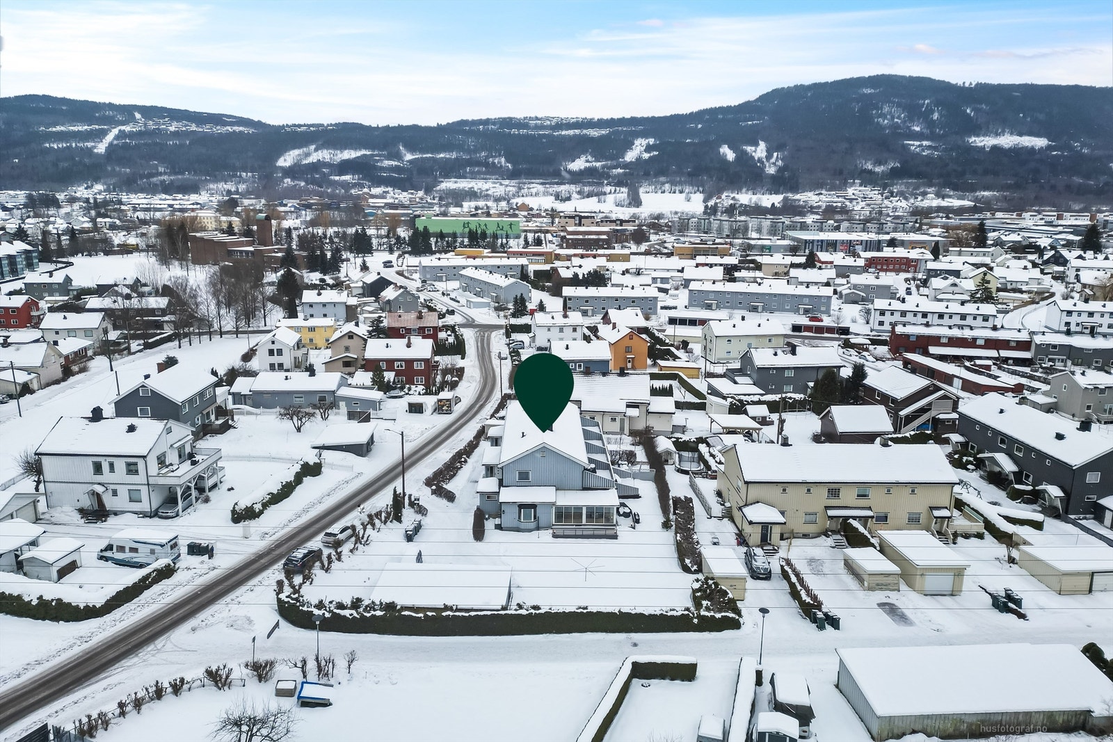 Boligen ligger i et etablert og rolig boligområde på Åssiden i Drammen.
Foto: Haiman Askari Galleribilde