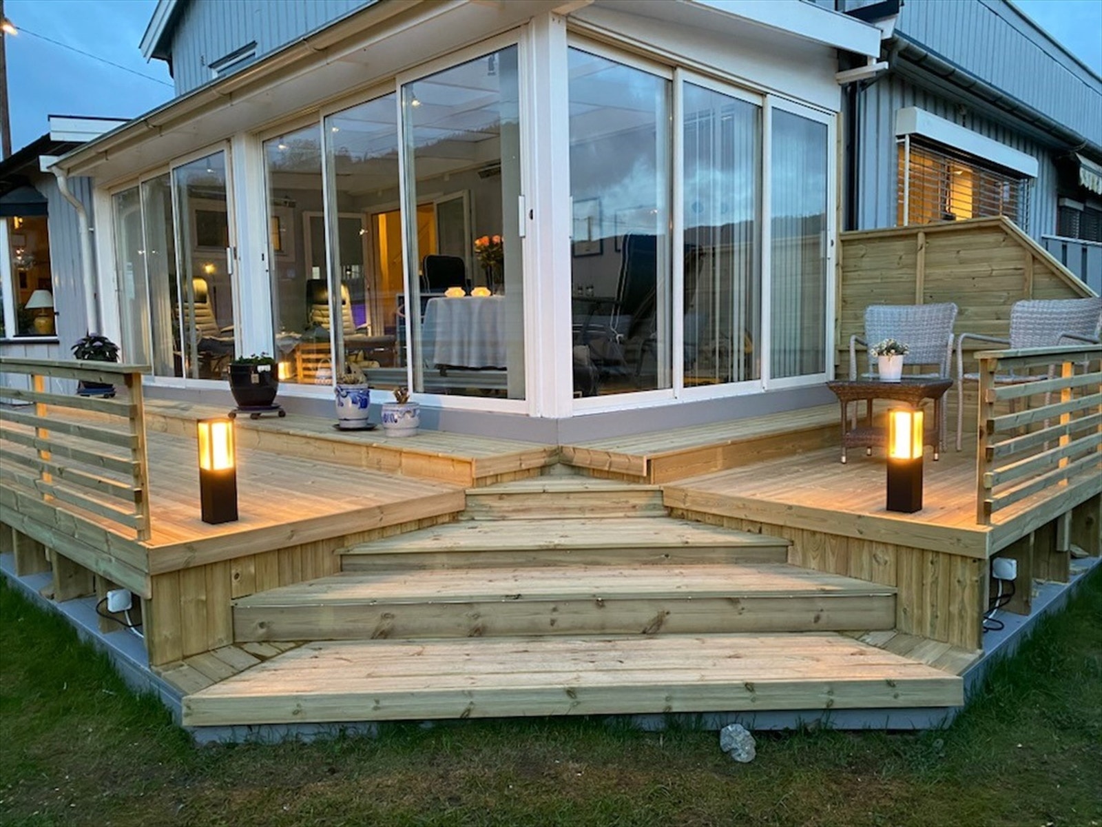 Terrasse (sommer) - Selgers bilde Galleribilde