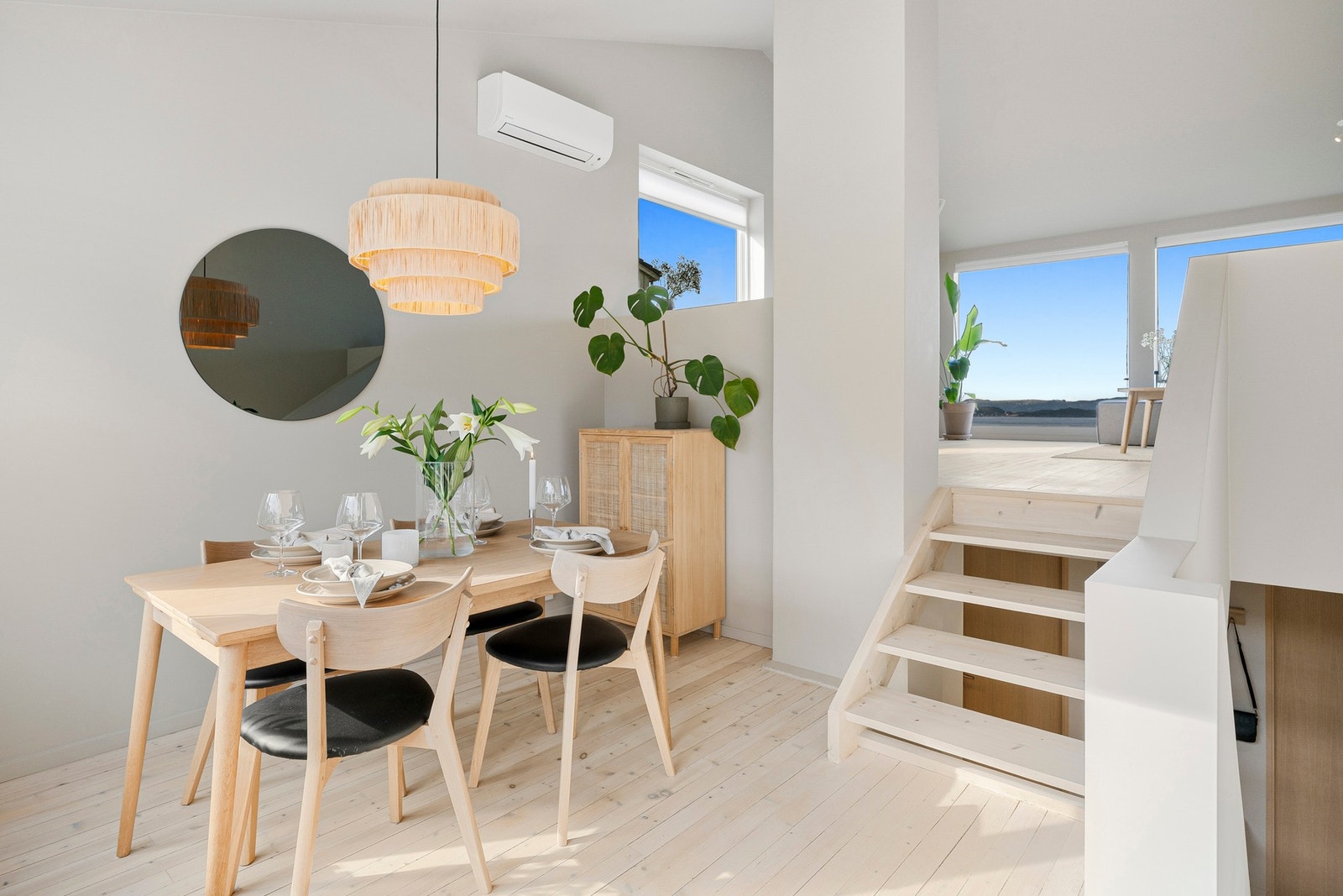 Boligen er utstyrt med SG Smart On/Off-piller i flere rom, som gir mulighet for styring av belysning og varmekabler via mobil. Galleribilde