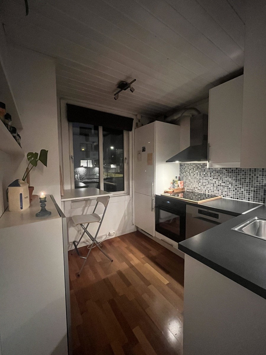 Barstol følger med. Galleribilde