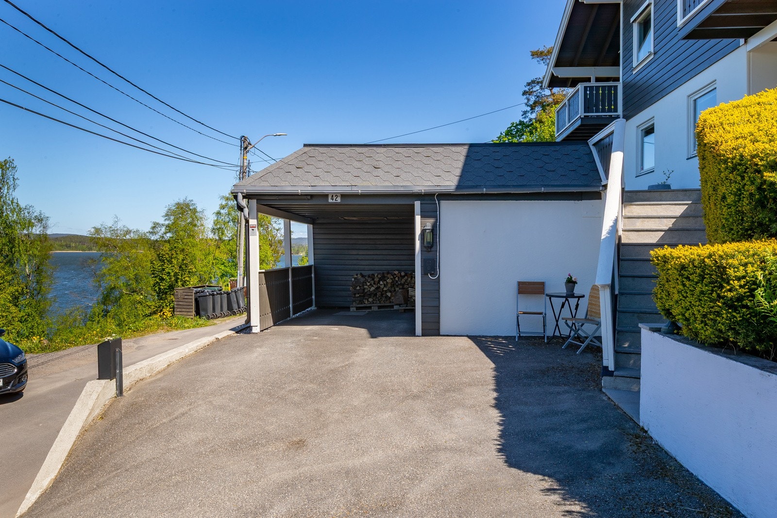 Boligen er vasket og malt utvendig i 2024. Galleribilde