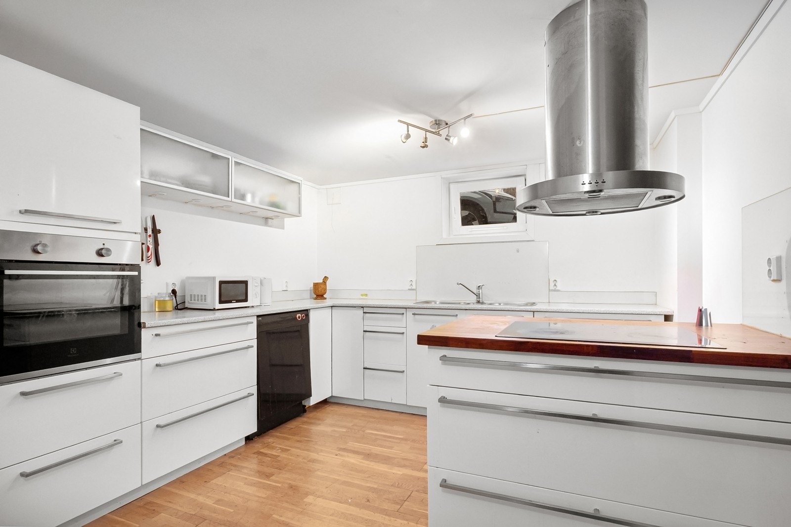 Kjøkkeninnredning fra 2012 fra Ikea. Galleribilde