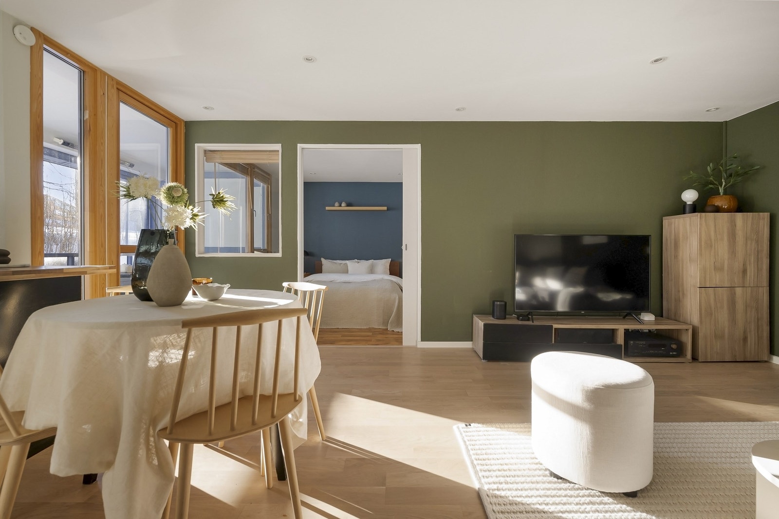 Stue/kjøkken/spisestue. Galleribilde