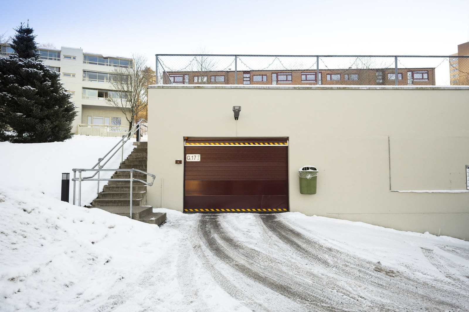 Felles parkeringshus. Galleribilde