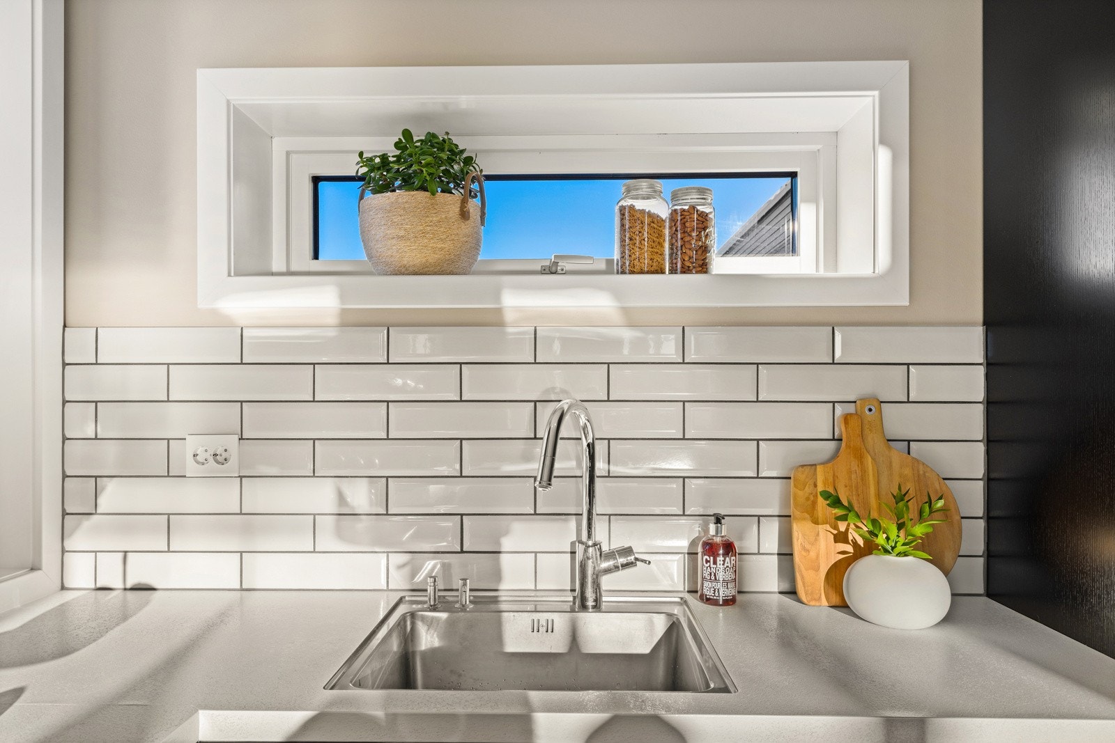 Fliser over benken Galleribilde