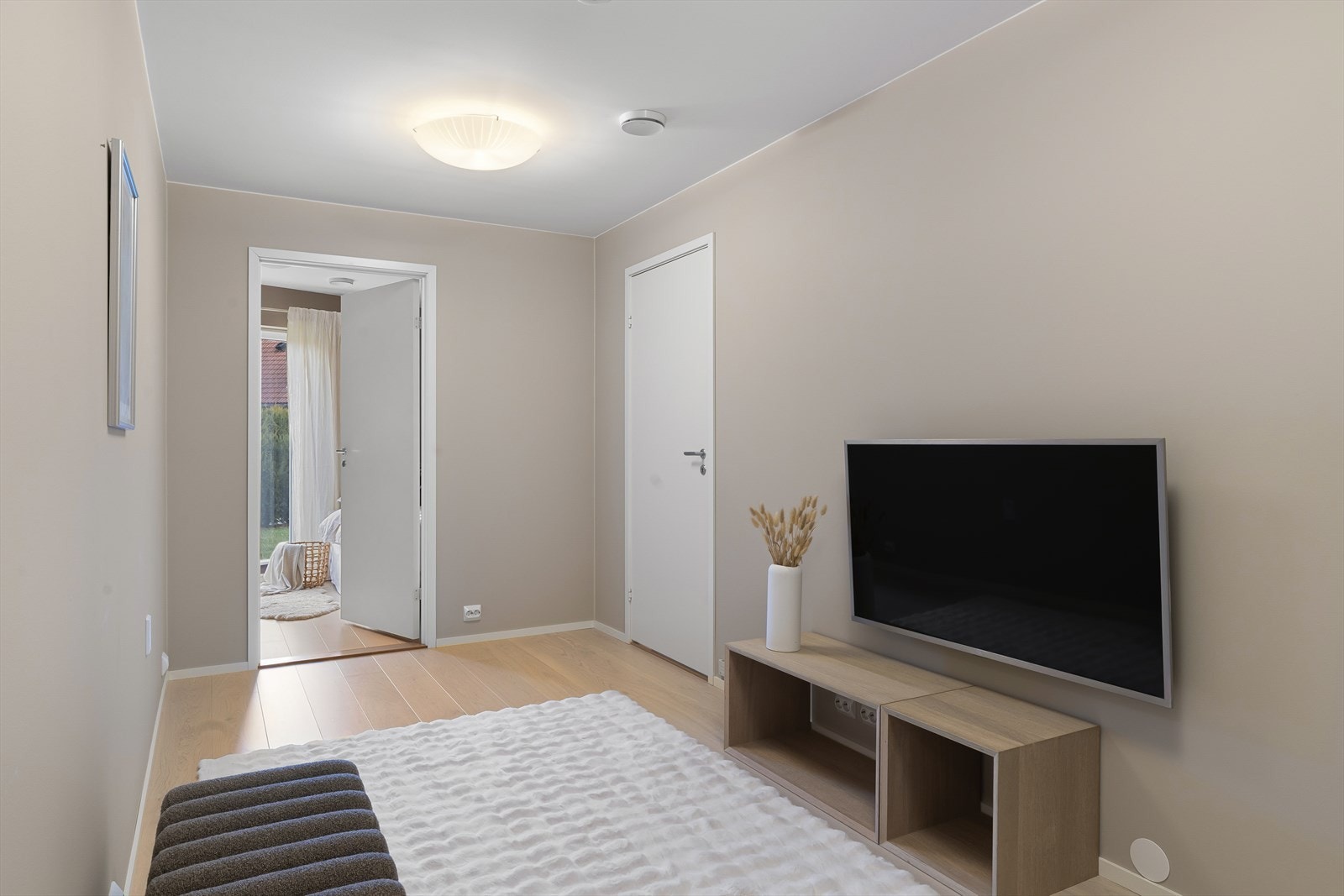 Koselig tv-stue, perfekt som ungdomsrom eller ekstra oppholdsrom Galleribilde