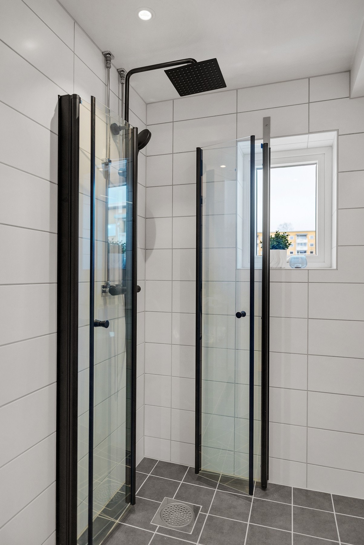 Vegghengte dusjdører, nye i 2025 Galleribilde
