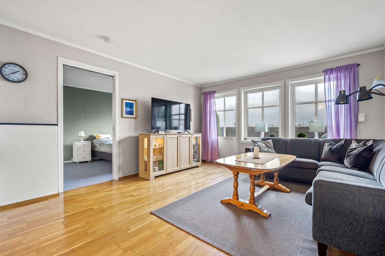 Stue med utgang til terrasse Galleribilde