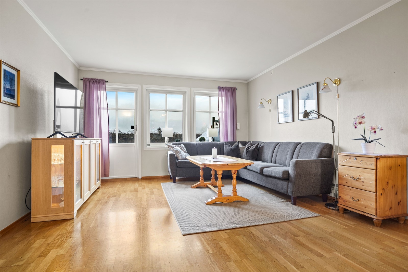 Gulvvarme i stue og i entré Galleribilde