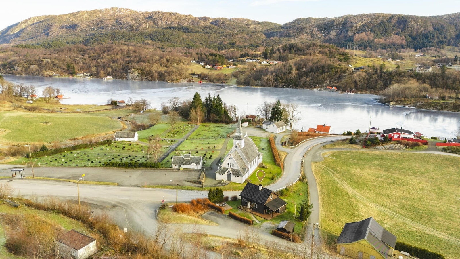 Sentral beliggenhet med kort gange til sjøen Galleribilde