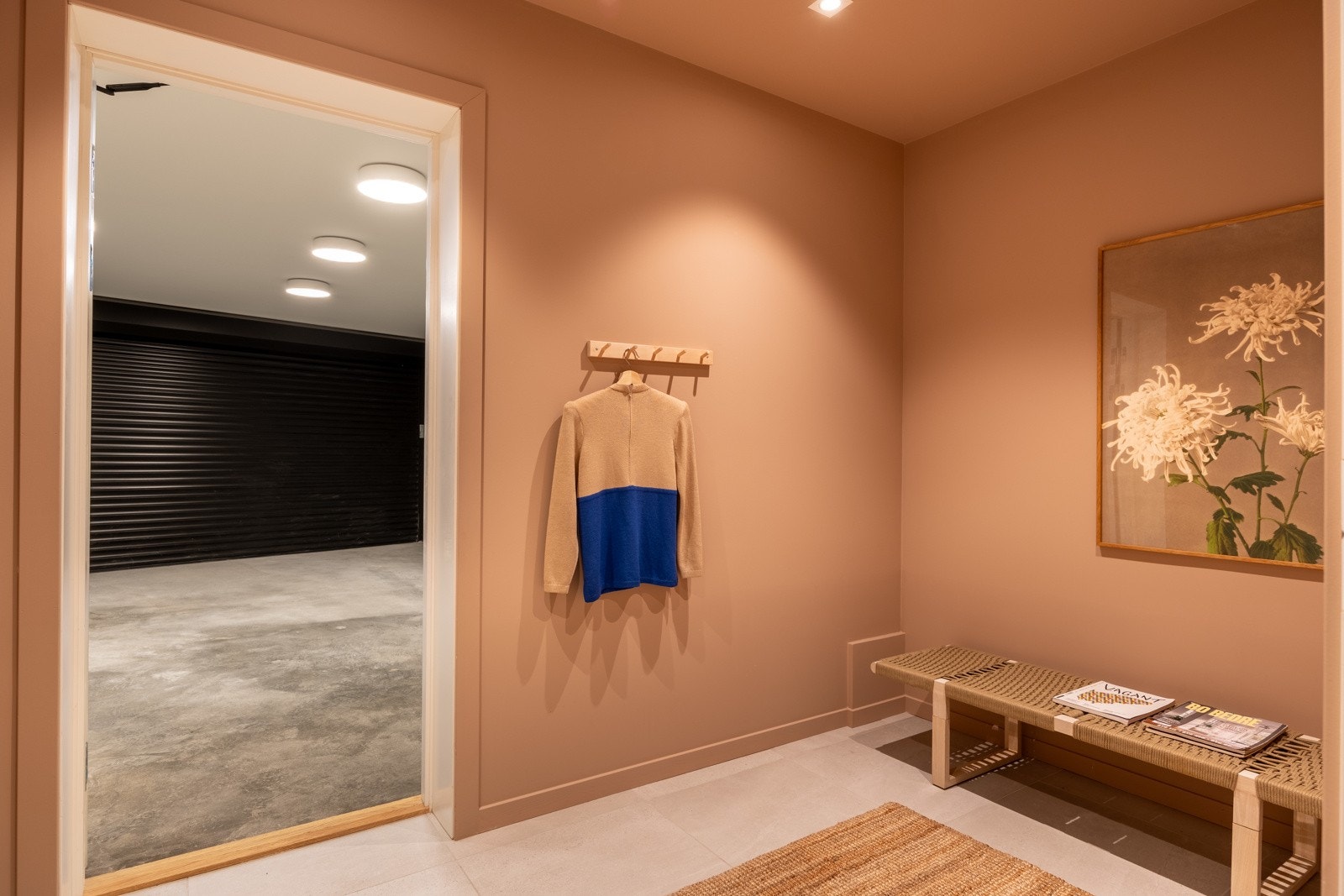 Underetasjen har egen entré med direkte adkomst fra garasjen. Galleribilde