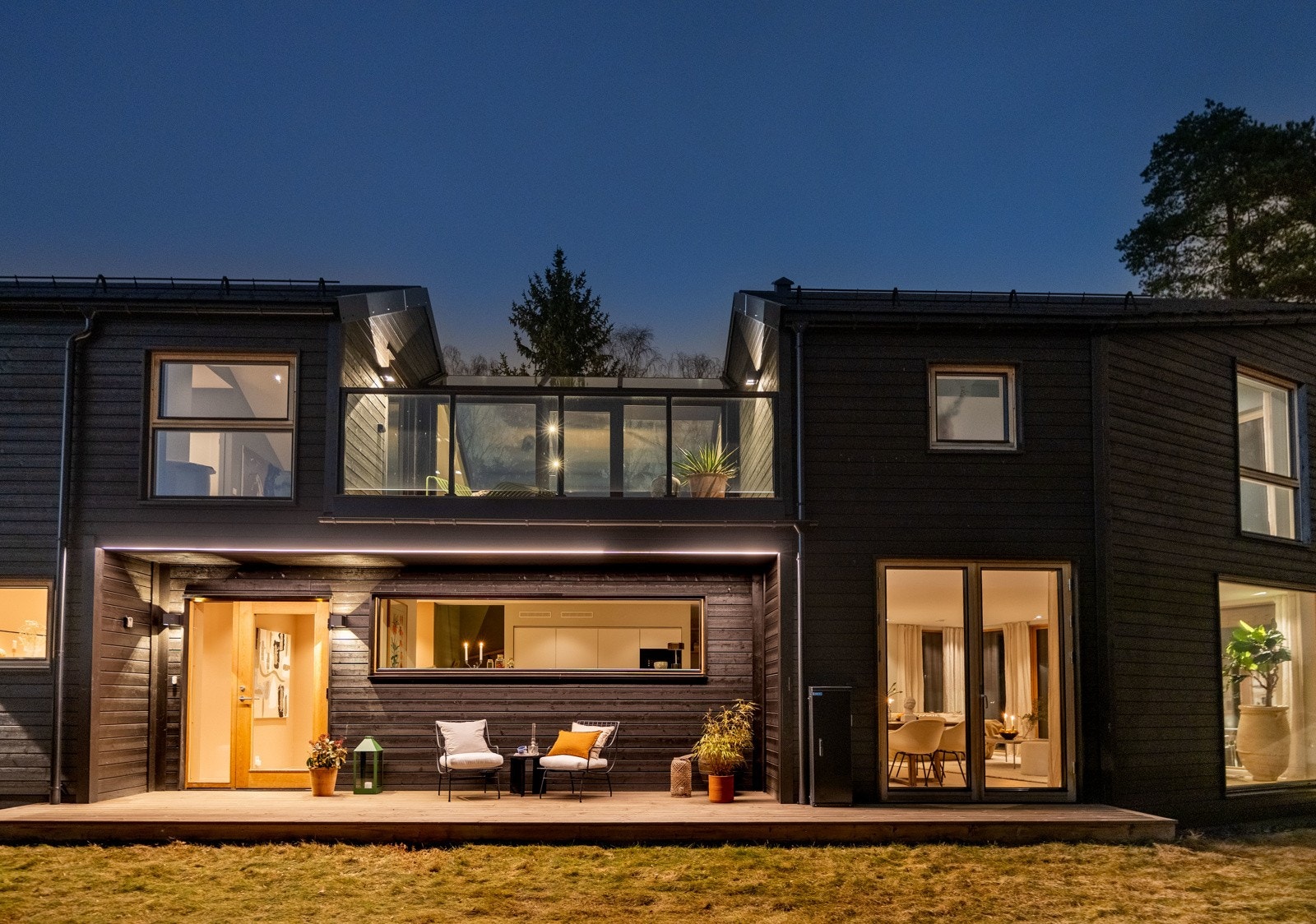 Det er lagt stor vekt på kvalitetsmaterialer og smarte planløsninger er gjennomgående for boligen. Galleribilde