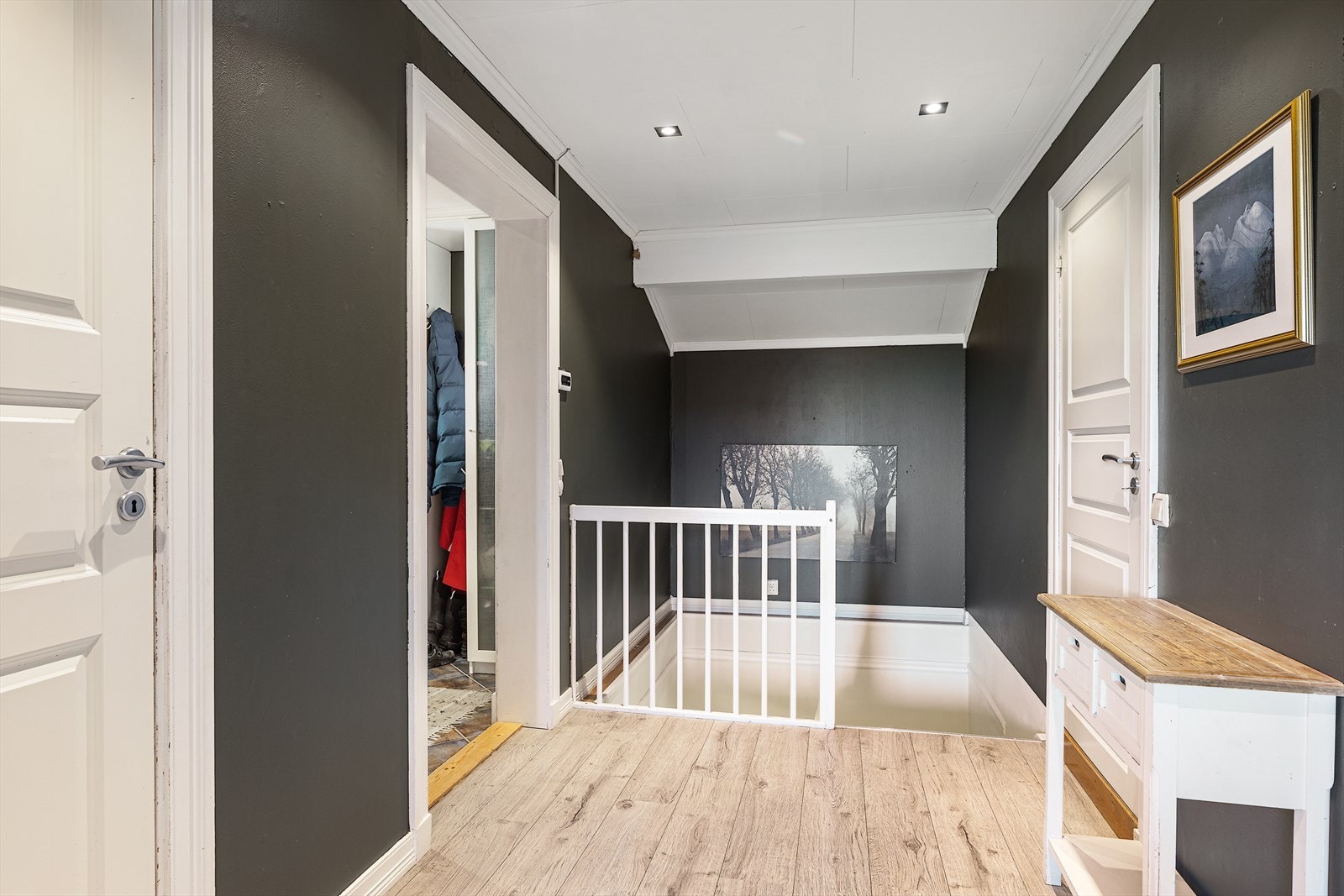 Trapp ned til underetasjen Galleribilde