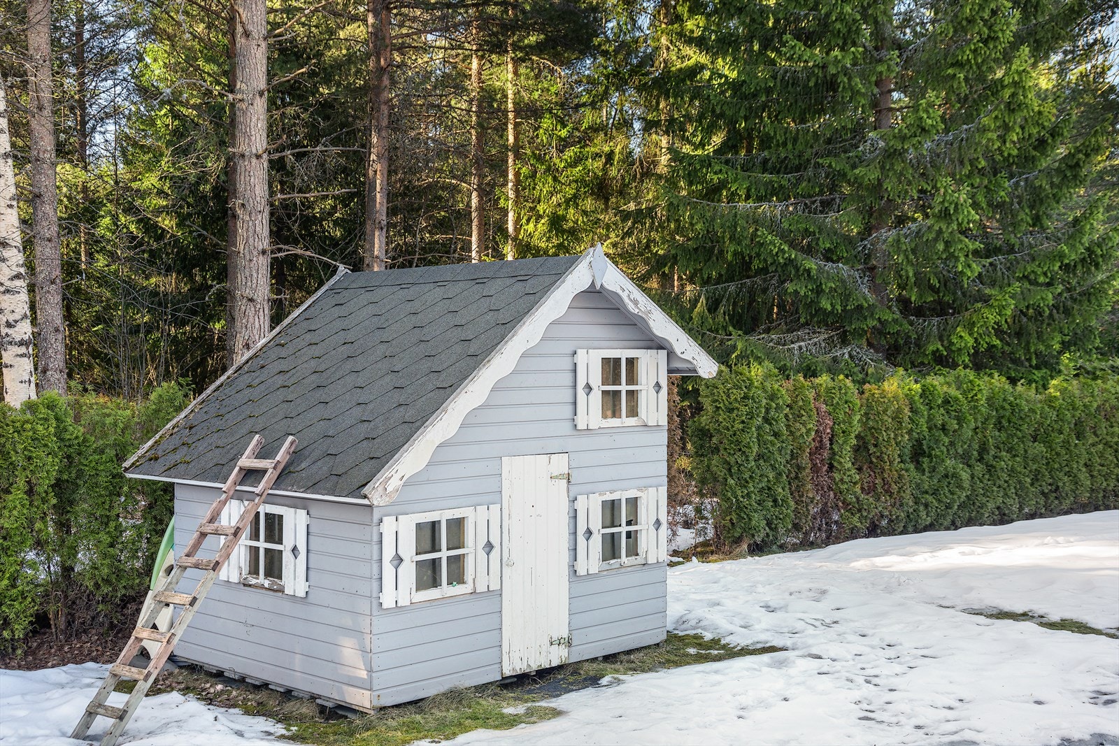 Lekestue i hage Galleribilde