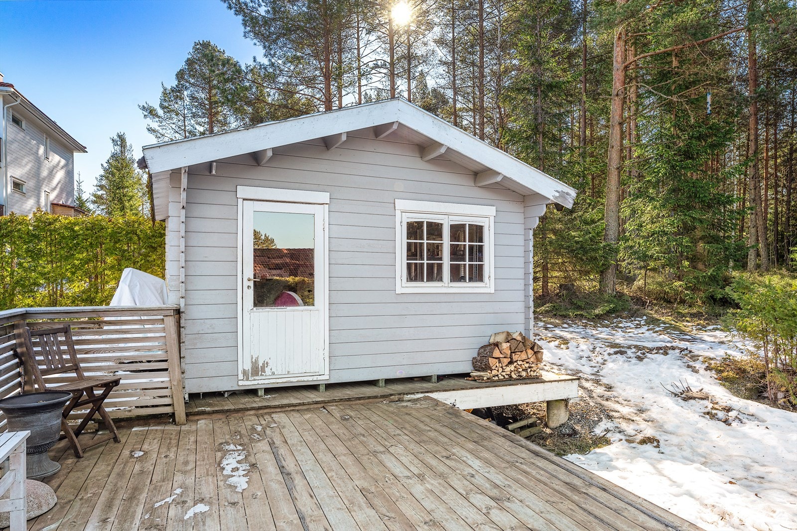 Her er det en utebod på 14 m² Galleribilde