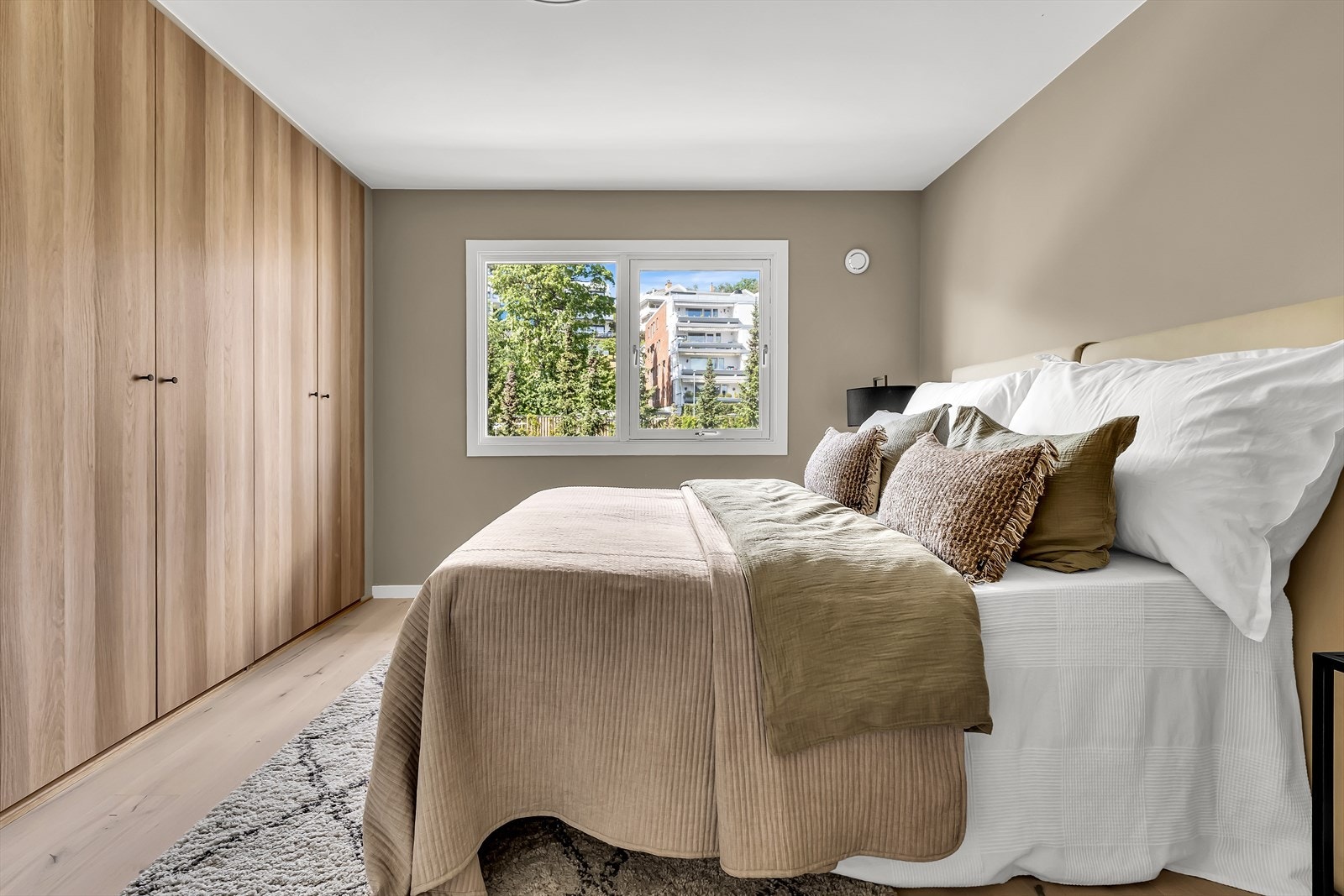 Lyst og luftig soverom. Galleribilde