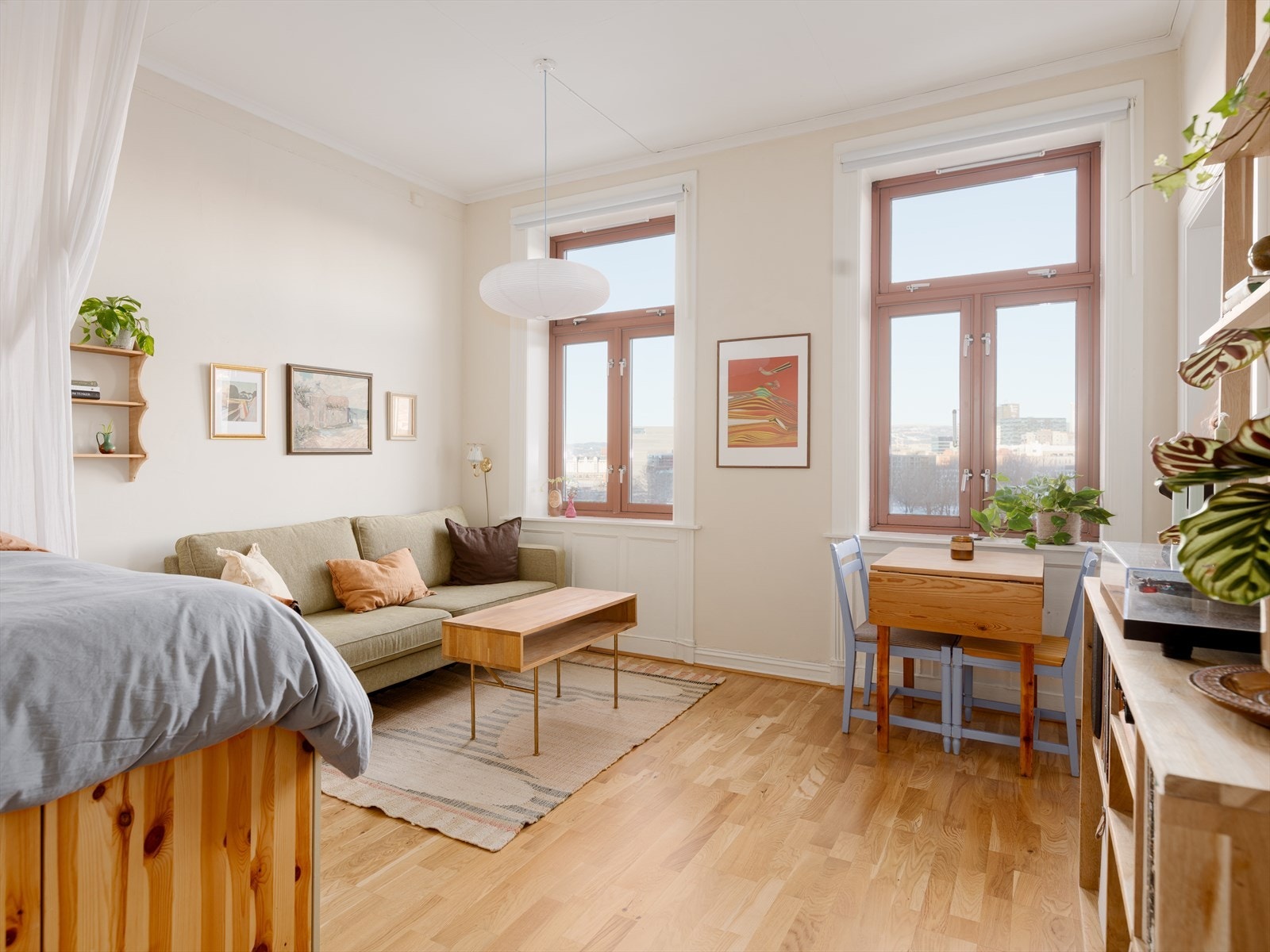 Stuen har en utforming som gjør det enkelt å innrede etter eget ønske. Galleribilde