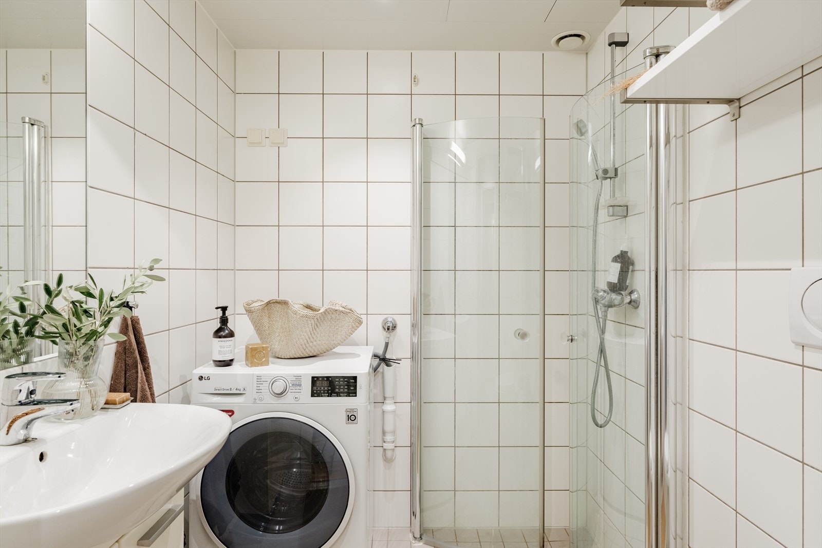 Tidløst og pent bad fra byggeår. Galleribilde