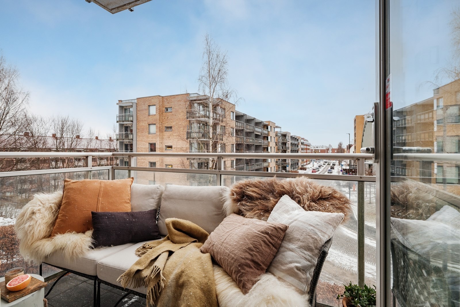 En moderne og svært praktisk 3-roms leilighet med populær beliggenhet på Bjølsen, midt mellom Storo og Sagene. Galleribilde