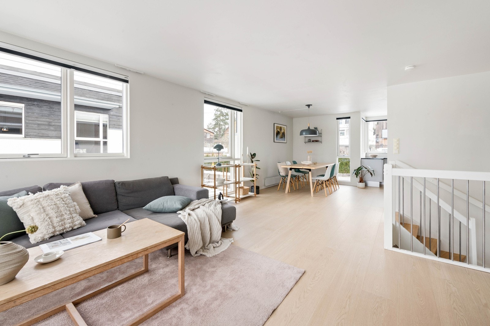 Romslig, stor og åpen hovedetasje Galleribilde