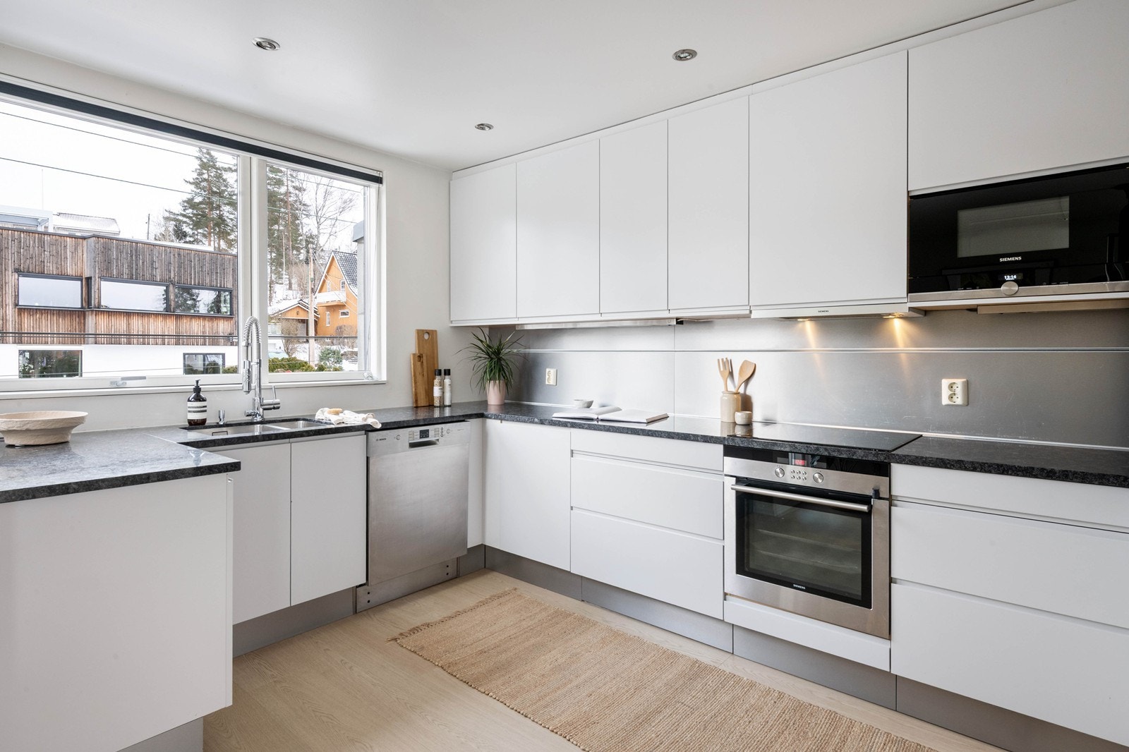 Flott HTH kjøkken som ble oppgradert i 2014/15 Galleribilde