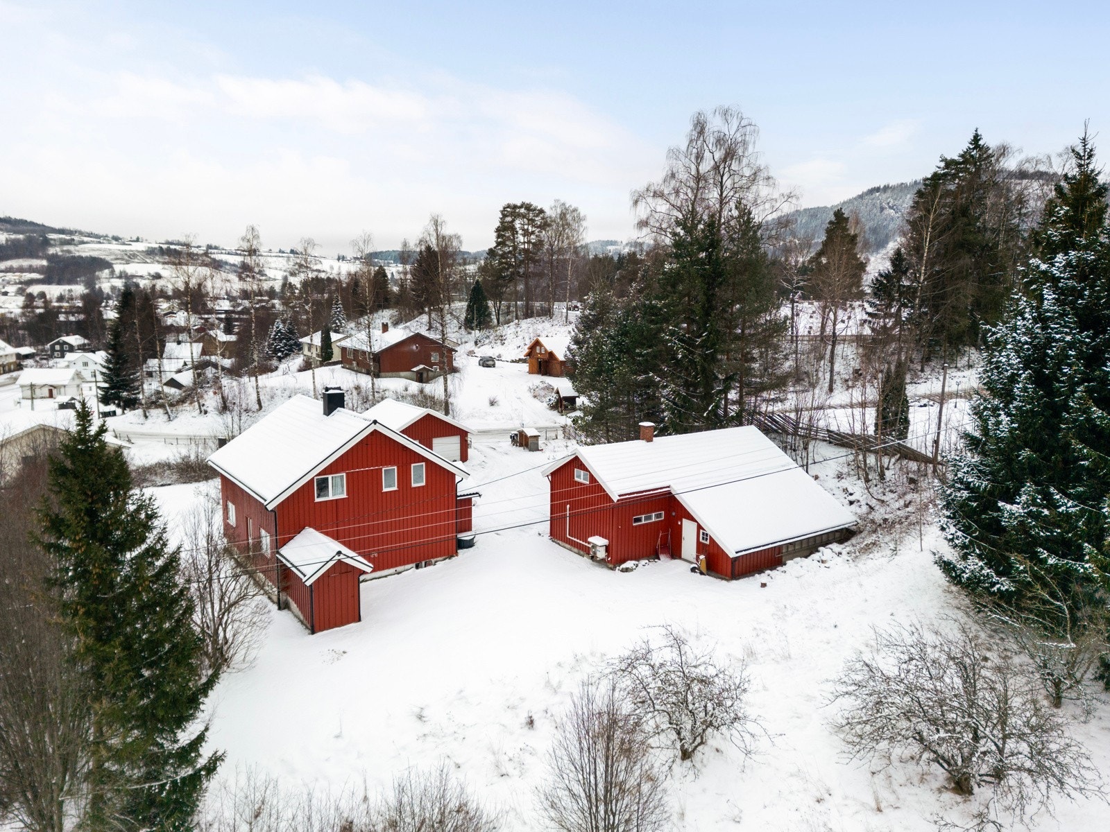 Stor eiendom med stort potensiale nord i Biri sentrum Galleribilde