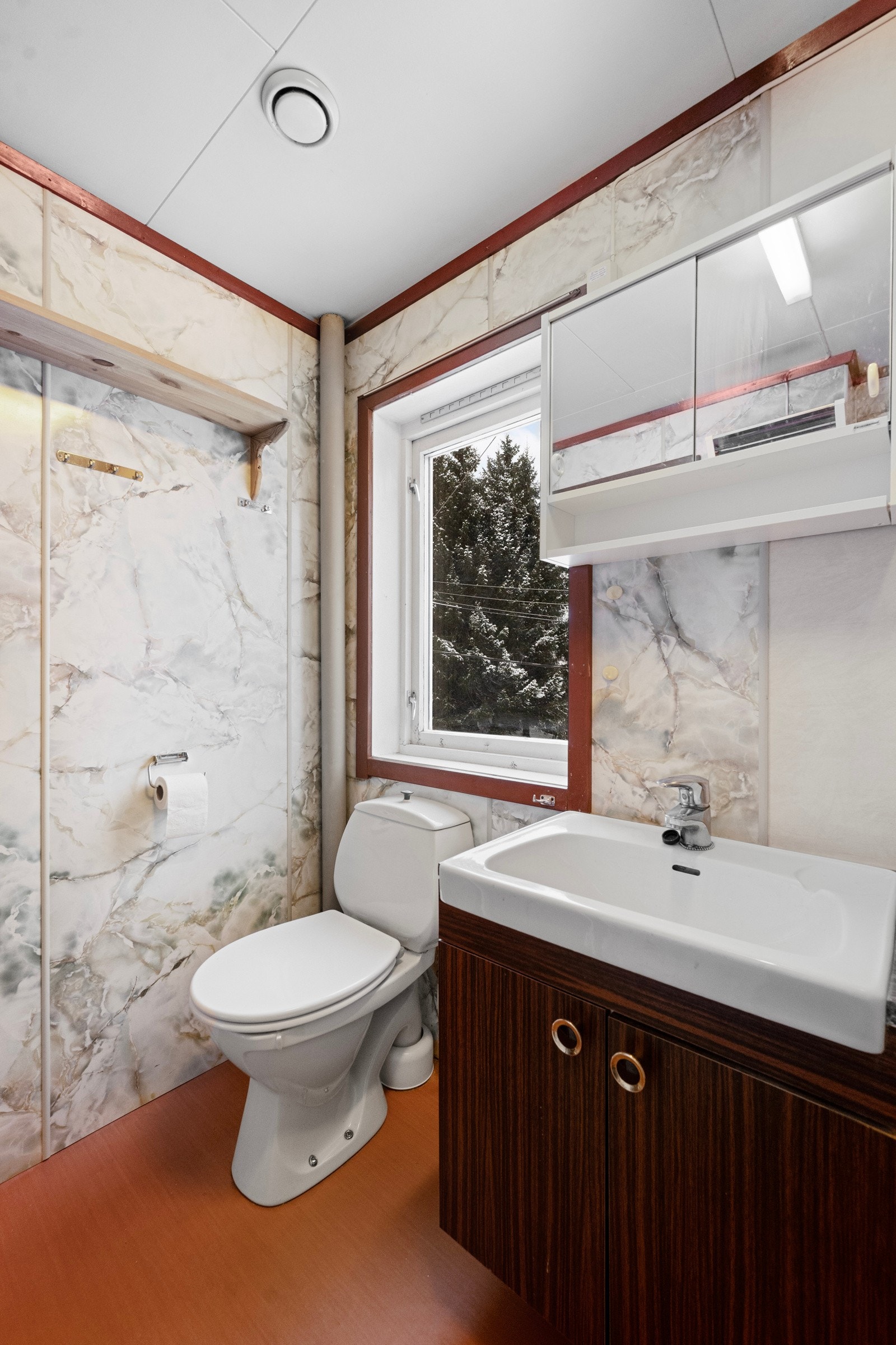 Eldre, enkelt bad/wc i 2.etg. Galleribilde