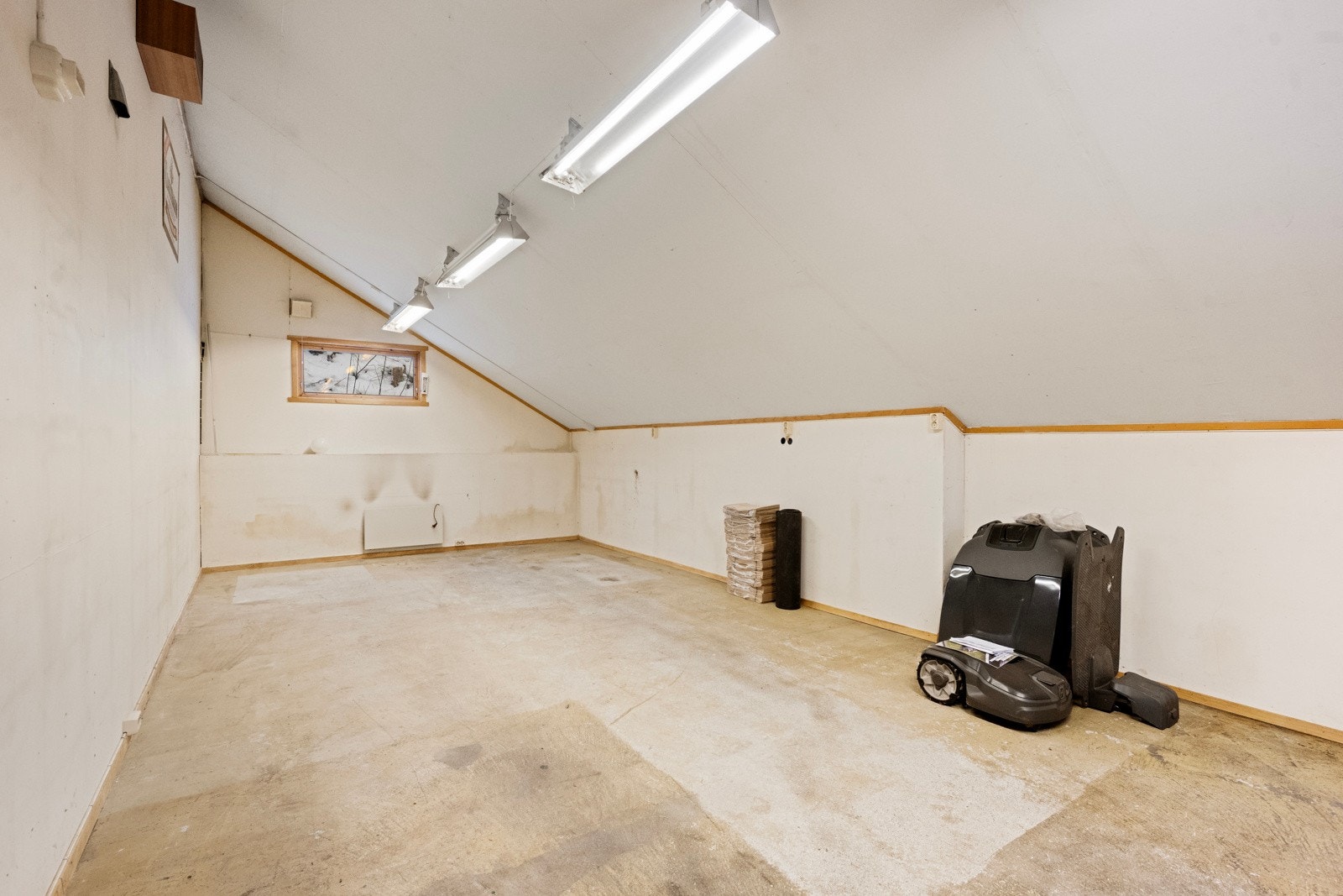 Loftsrom i uthuset Galleribilde