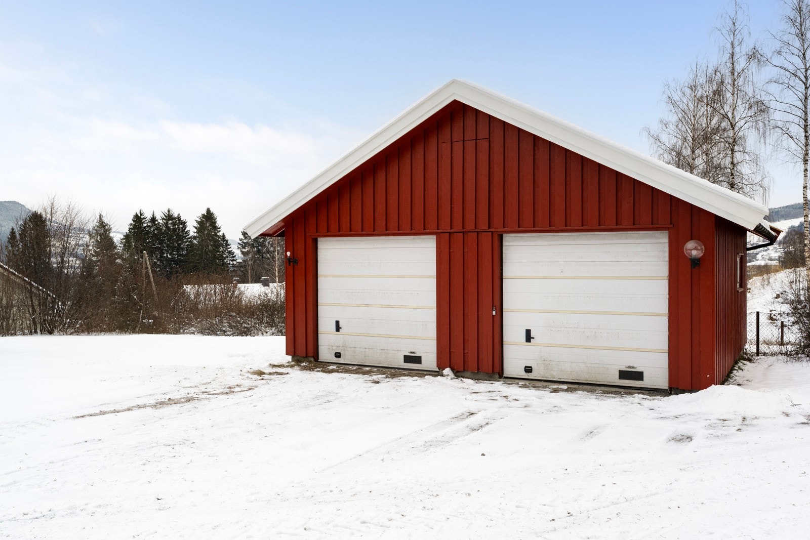 Dobbelgarasje oppført ca 1986 Galleribilde