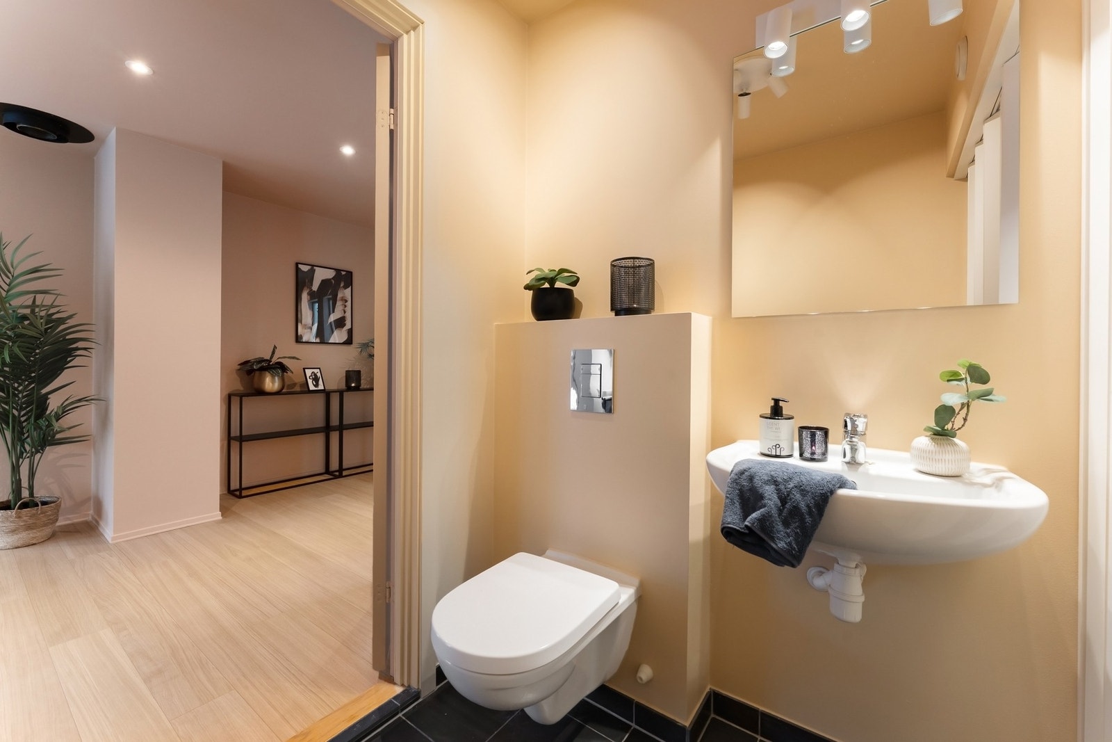 Boligen har i alt 3 bad/WC Galleribilde