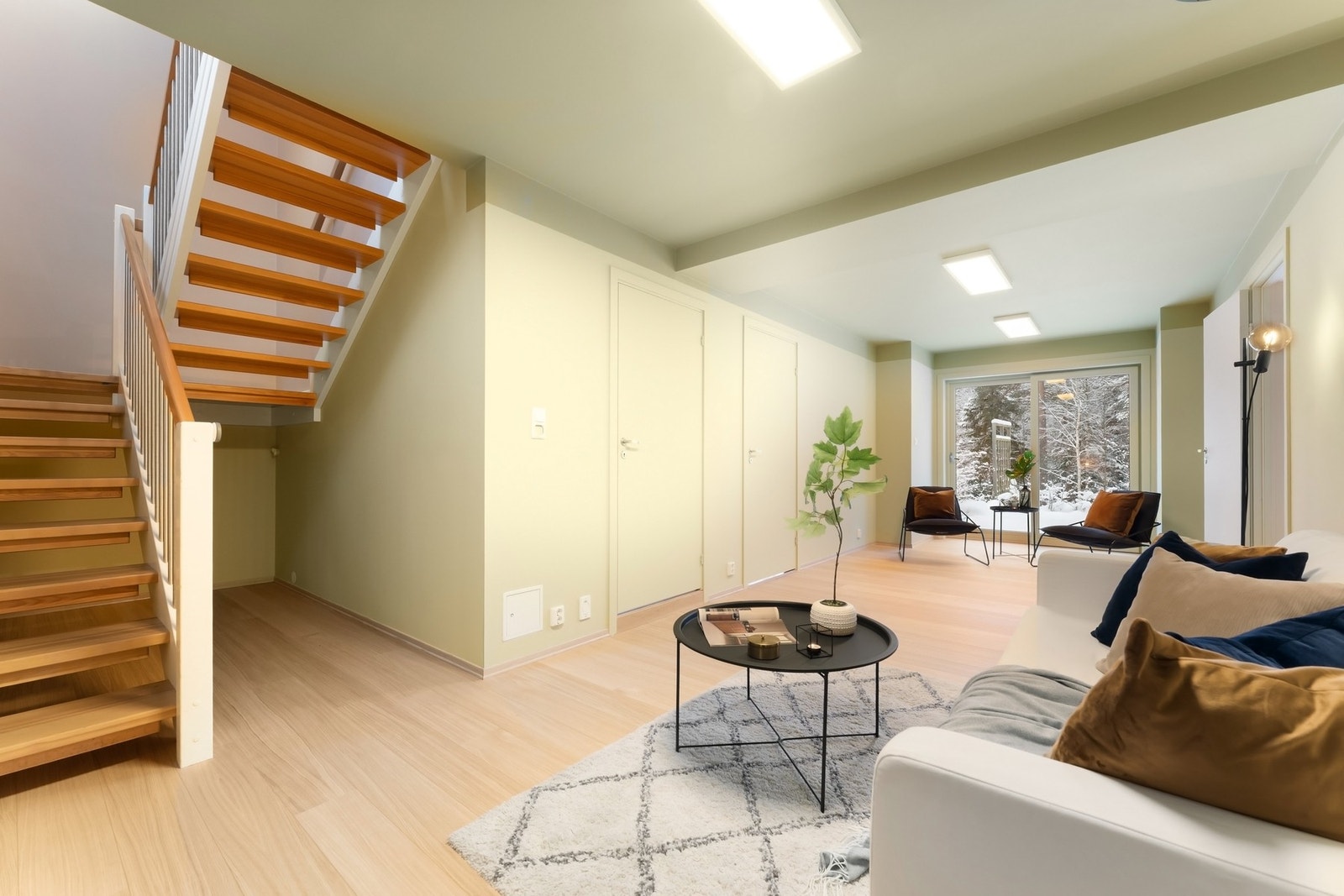 U.etg. er også malt i lyse og harmoniske farger som gir et moderne utrykk Galleribilde