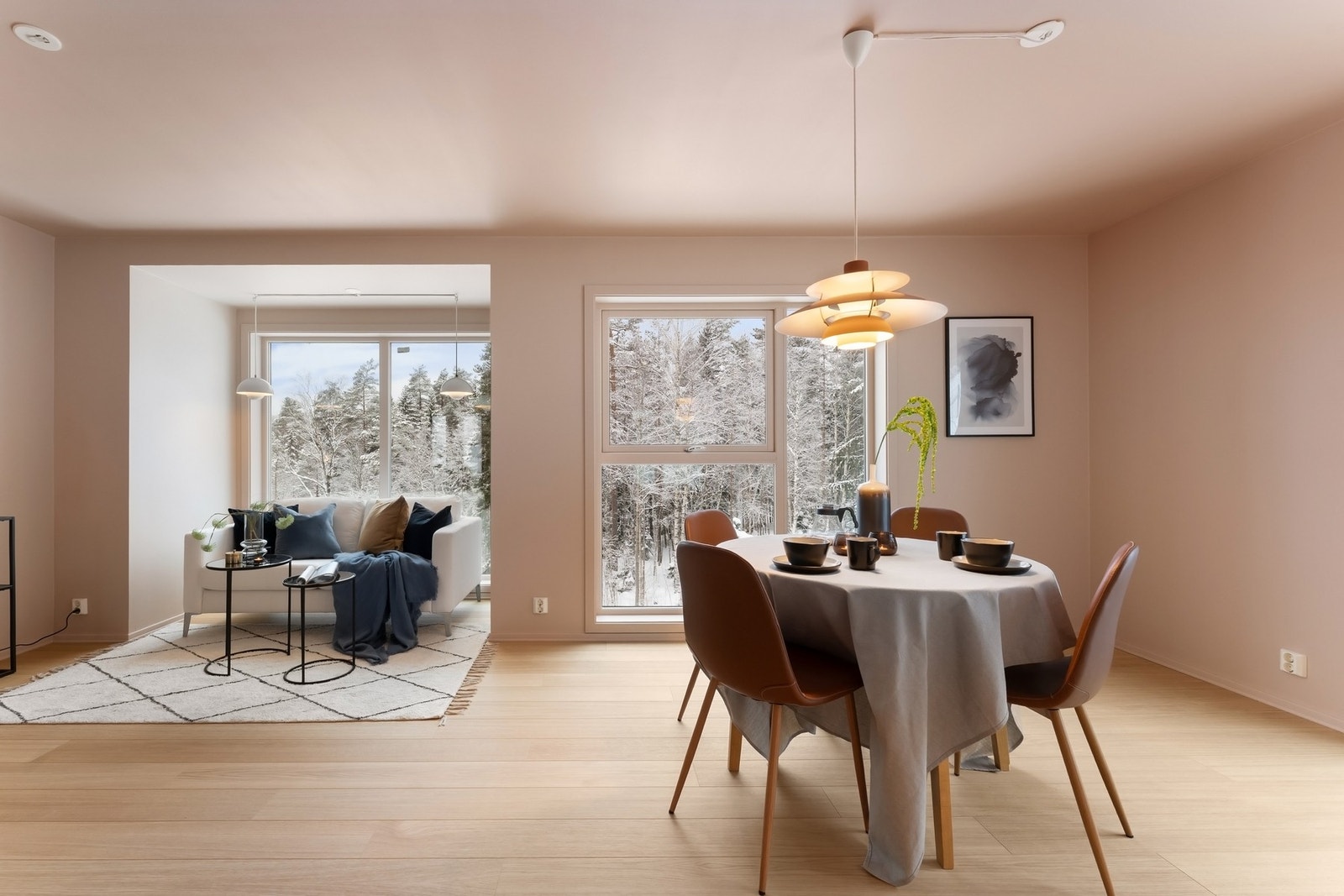 Her bor du tilbaketrukket med fredelig utsyn Galleribilde