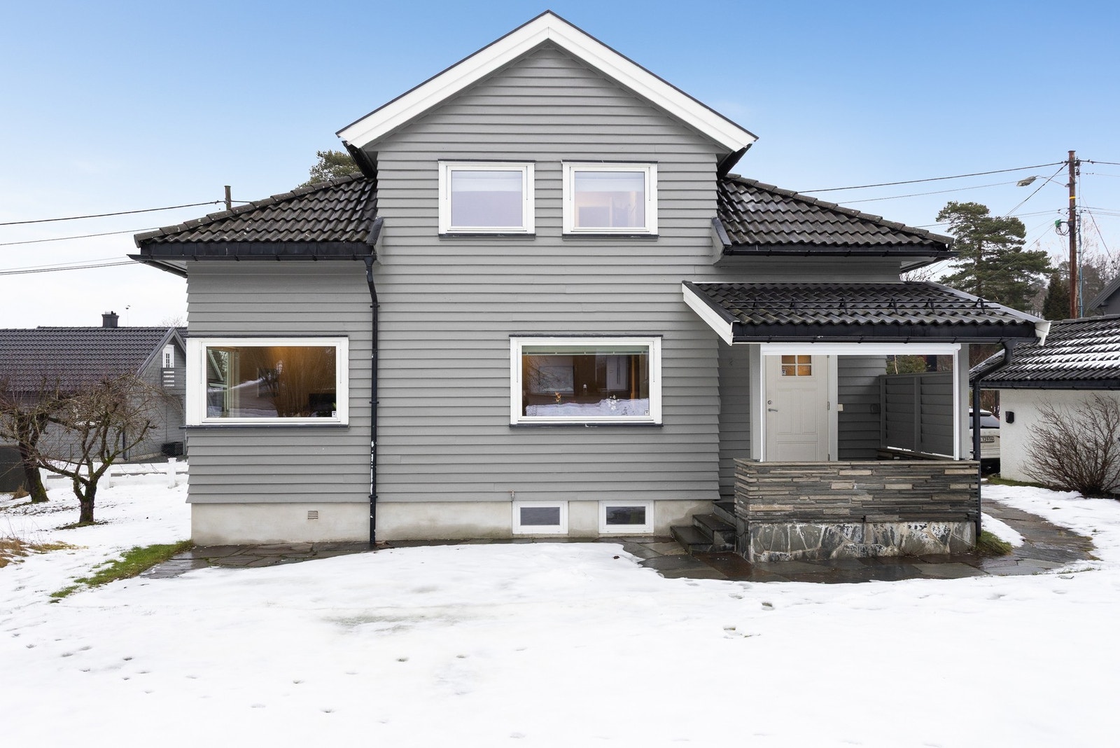 Boligen er malt utvendig i 2025 Galleribilde