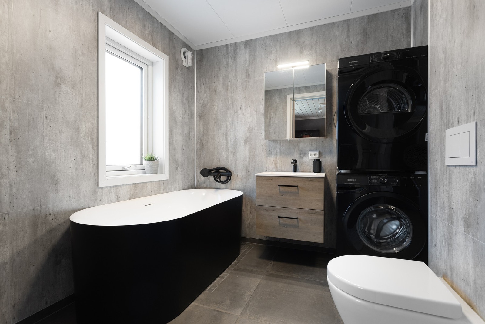 Lekkert bad som er pusset opp i 2023 Galleribilde