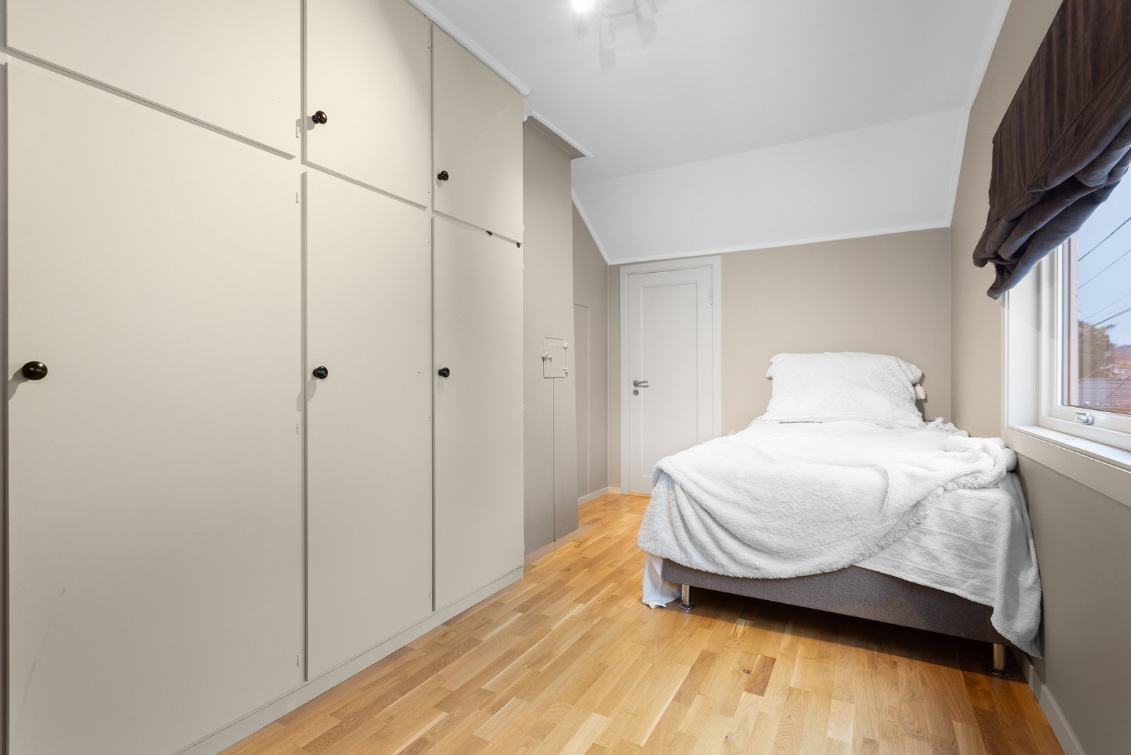 Soverom ll i 2.etg. Galleribilde