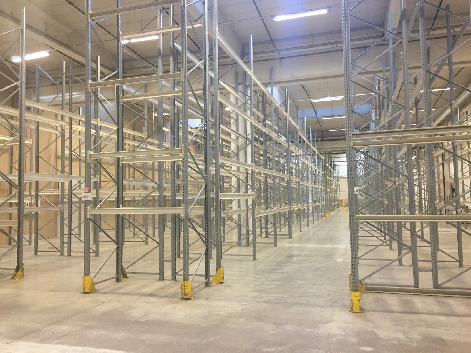 Lagerlokaler i Kabelgata 49A - 1528 kvm - generøs takhøyde Galleribilde