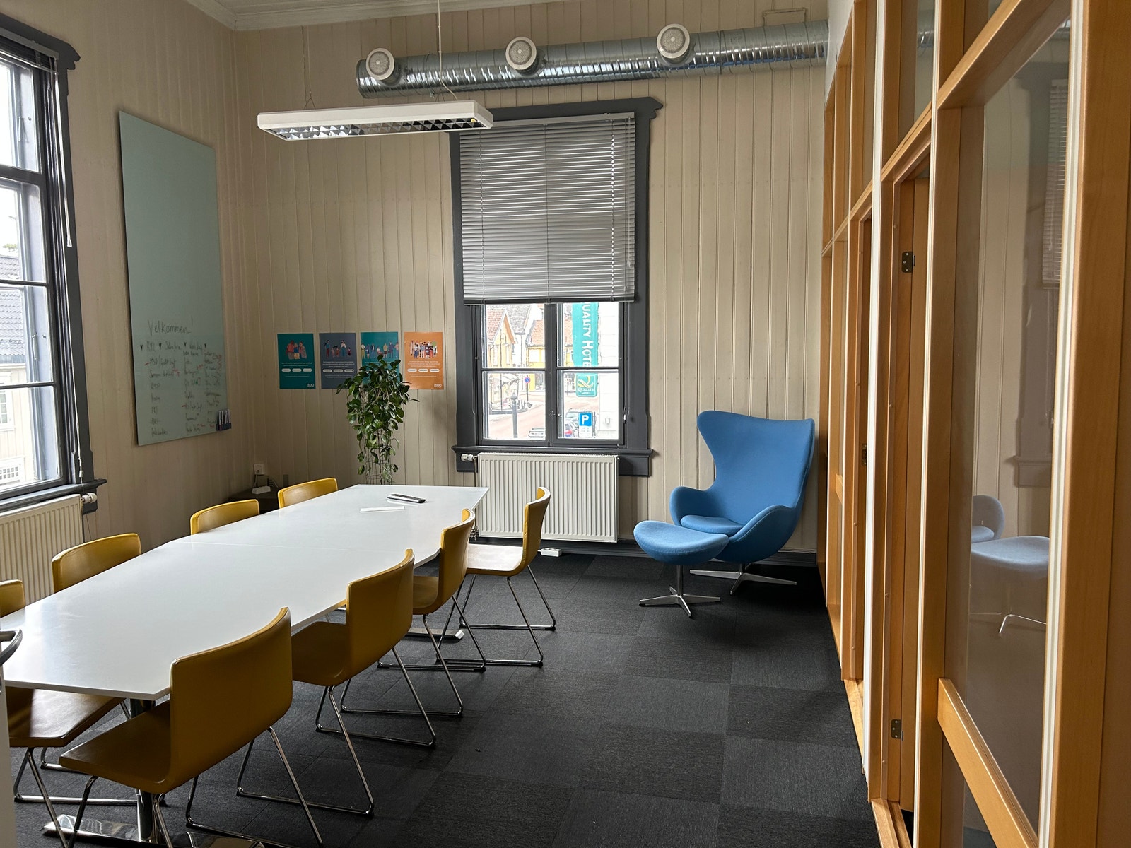 2. etg., Nymoens Torg 4B. Galleribilde