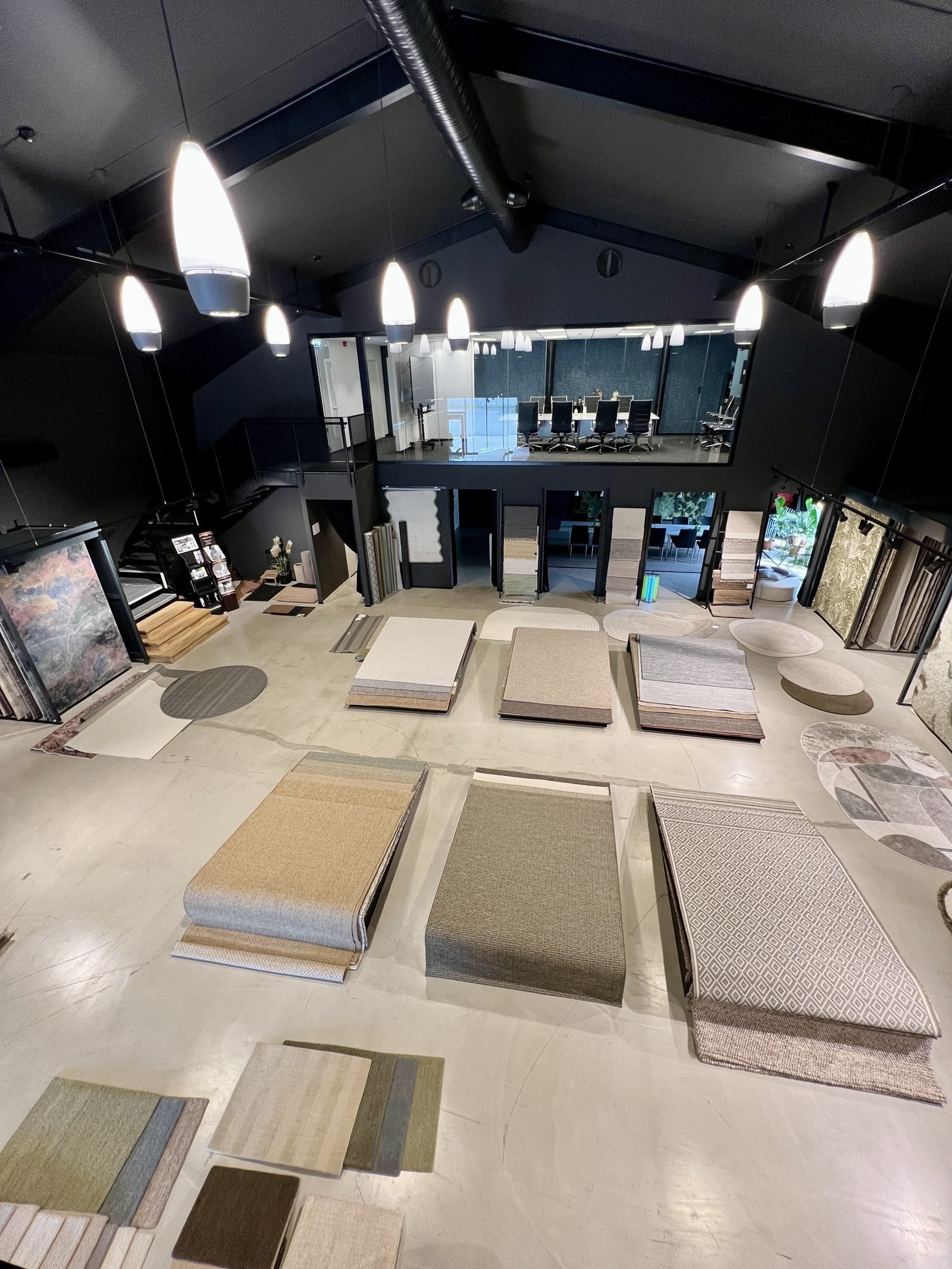 Showroom med møterom i 2. etasje Galleribilde