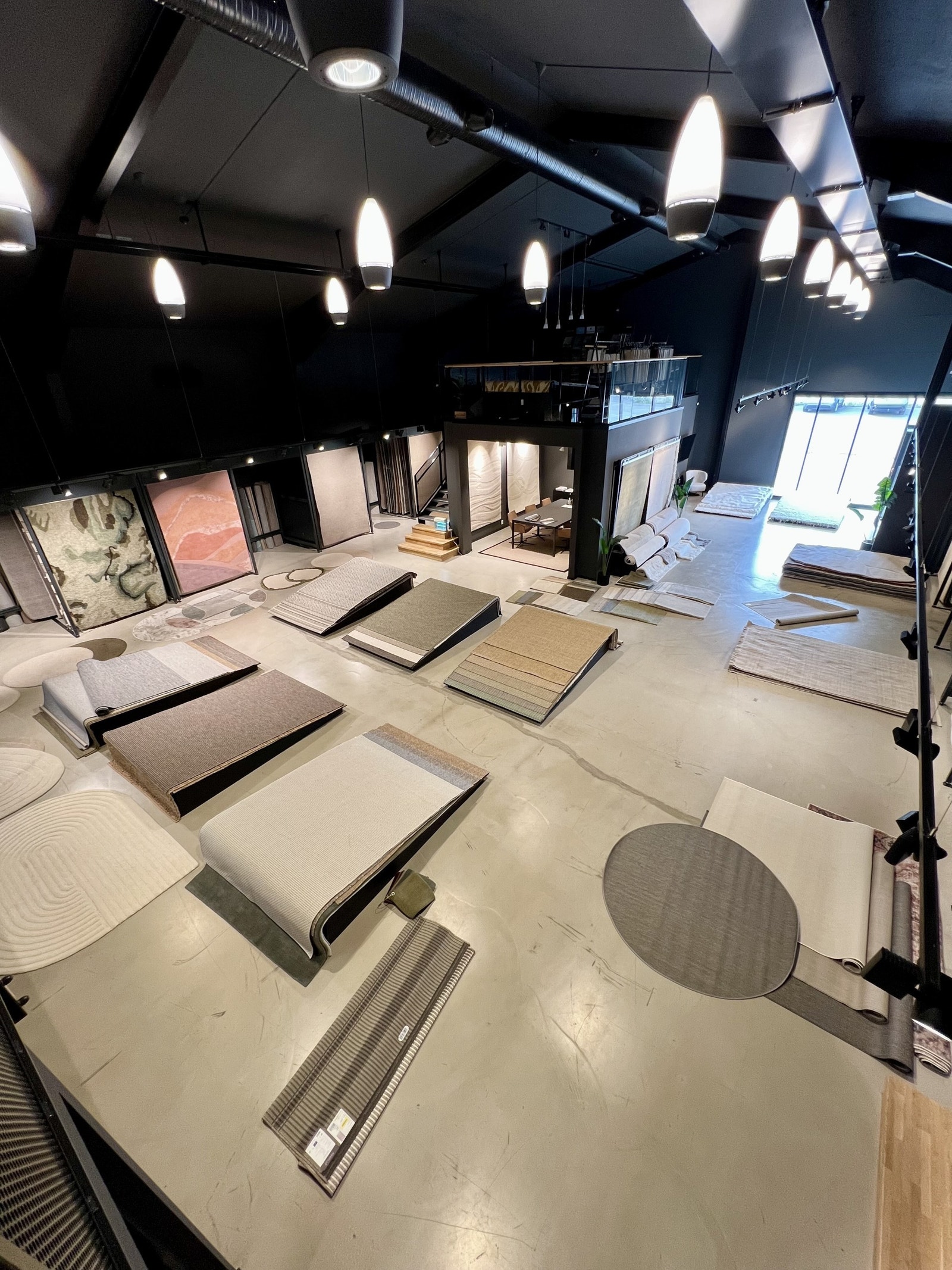 Stort og lyst showroom som kan benyttes til flere formål Galleribilde