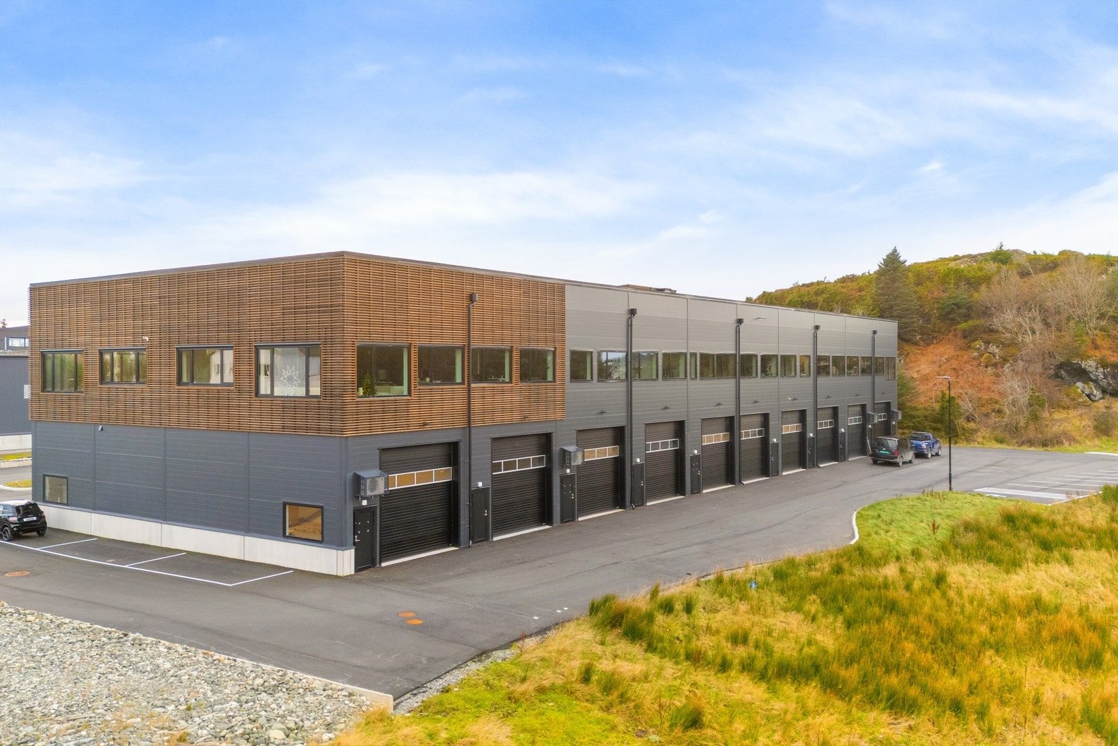 Seksjonene tilbyr romslige innganger og er lett tilgjengelige for inn- og utkjøring. Galleribilde