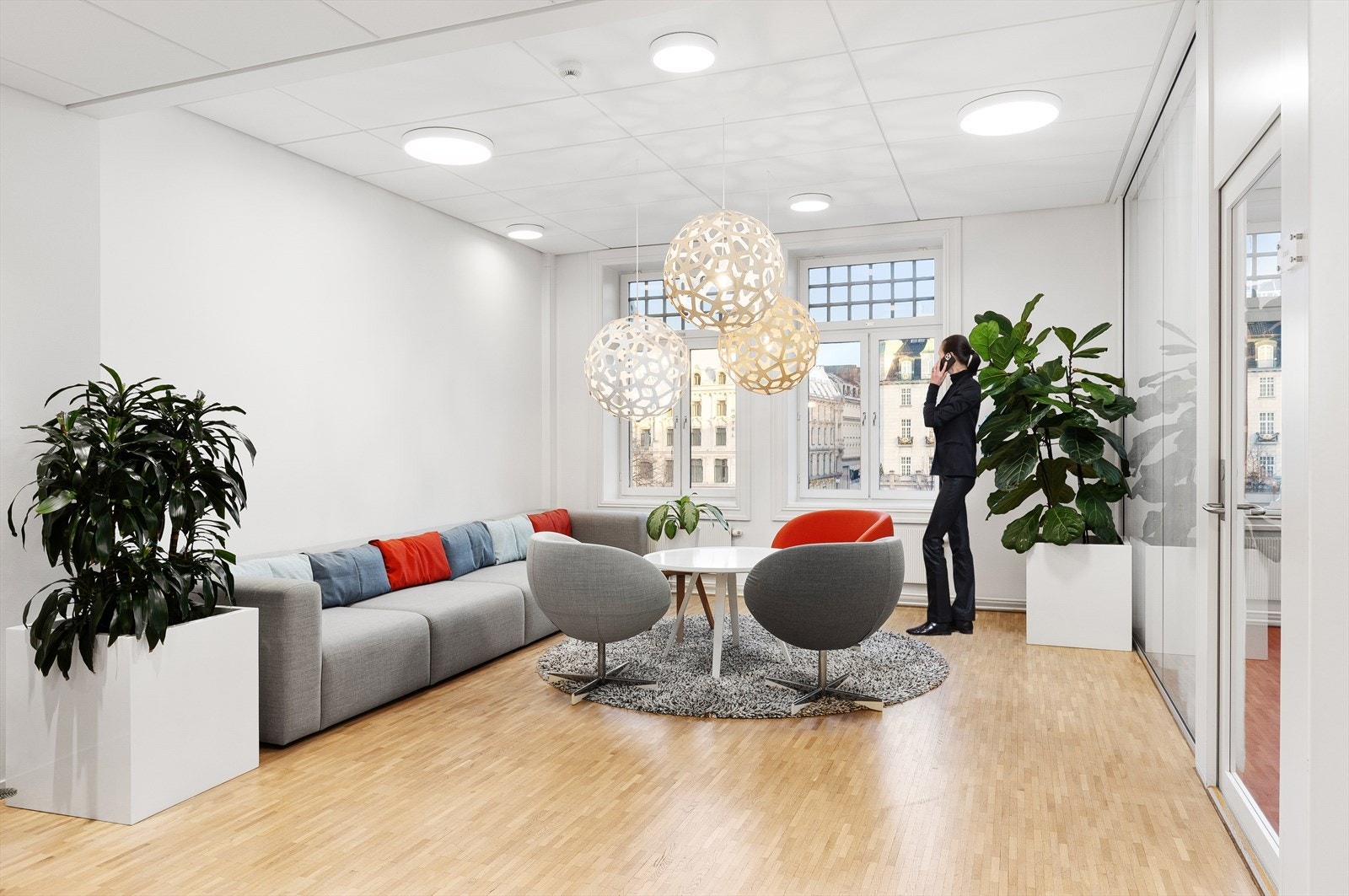 Store vinduer mot fasaden til Strortingsgaten (referanselokale i 4. etg) Galleribilde