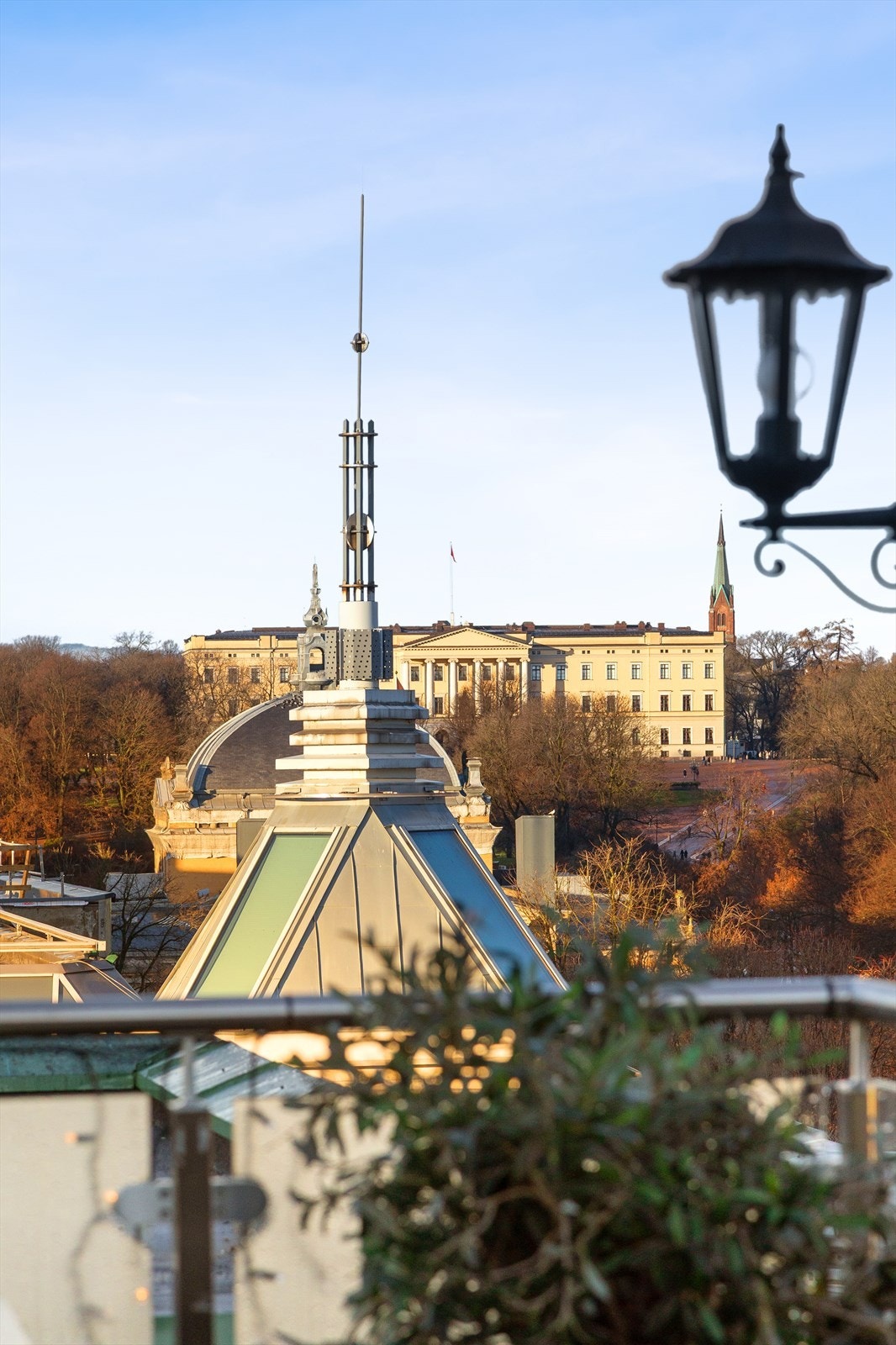 Fantastisk utsikt fra restauranten på toppen av S4 - her mot Slottet Galleribilde